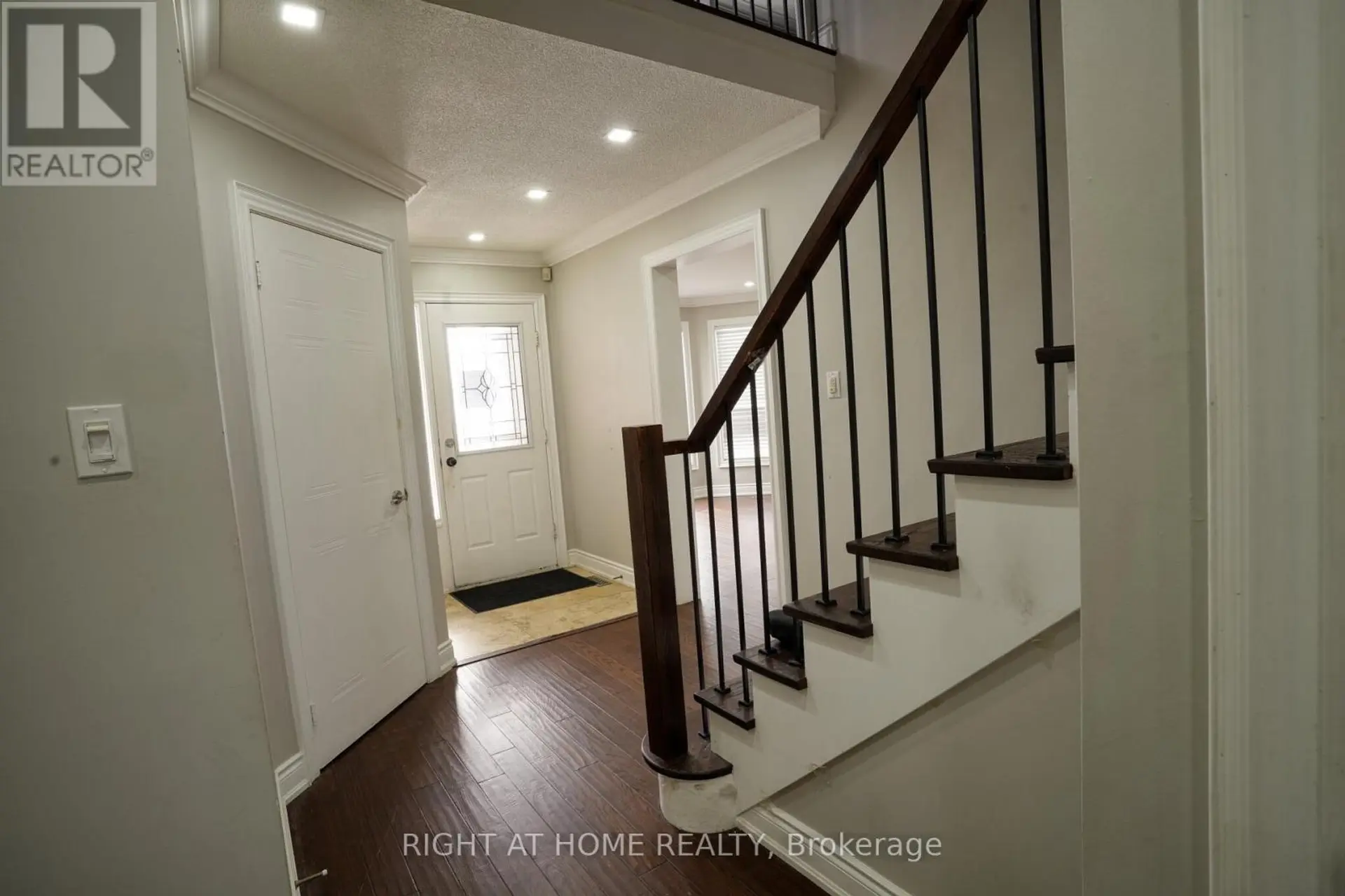 54 WOODSIDE COURT - Image 3