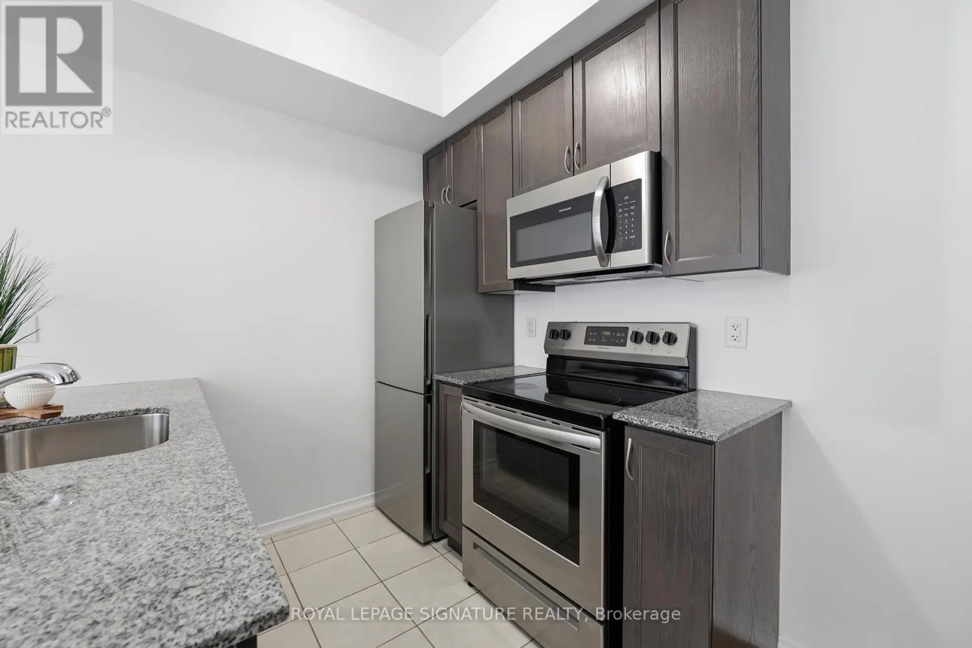 #55 28 FIELDWAY ROAD - Image 5