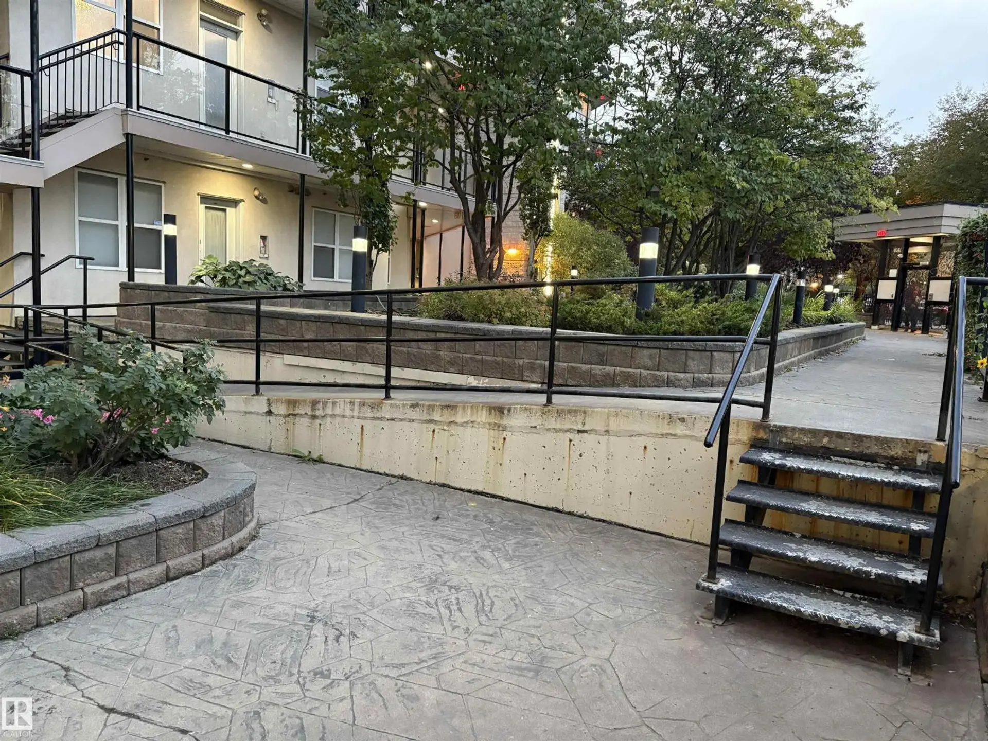 #113 9507 101 AV NW - Image 15