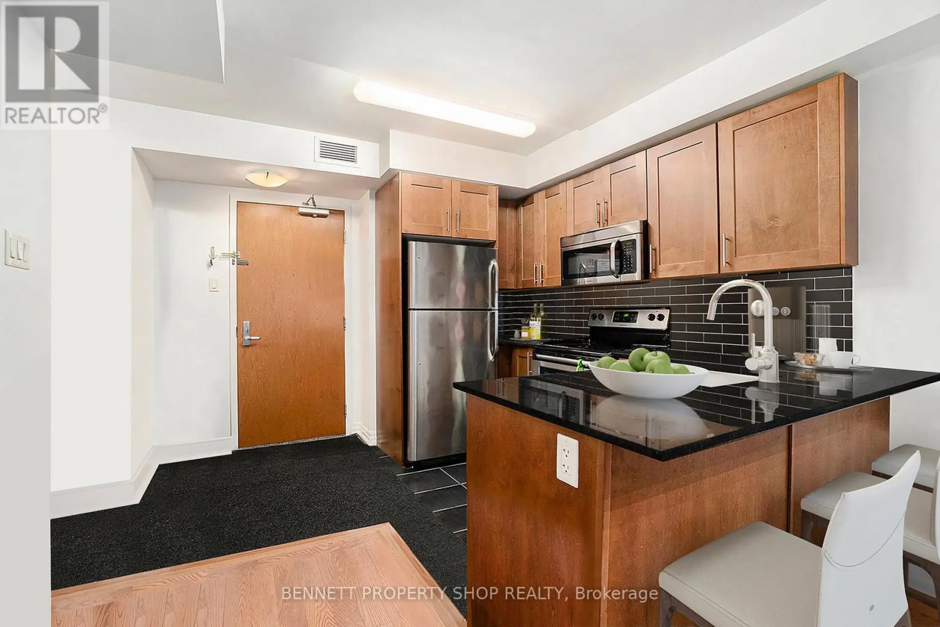 #807 242 RIDEAU STREET - Image 3