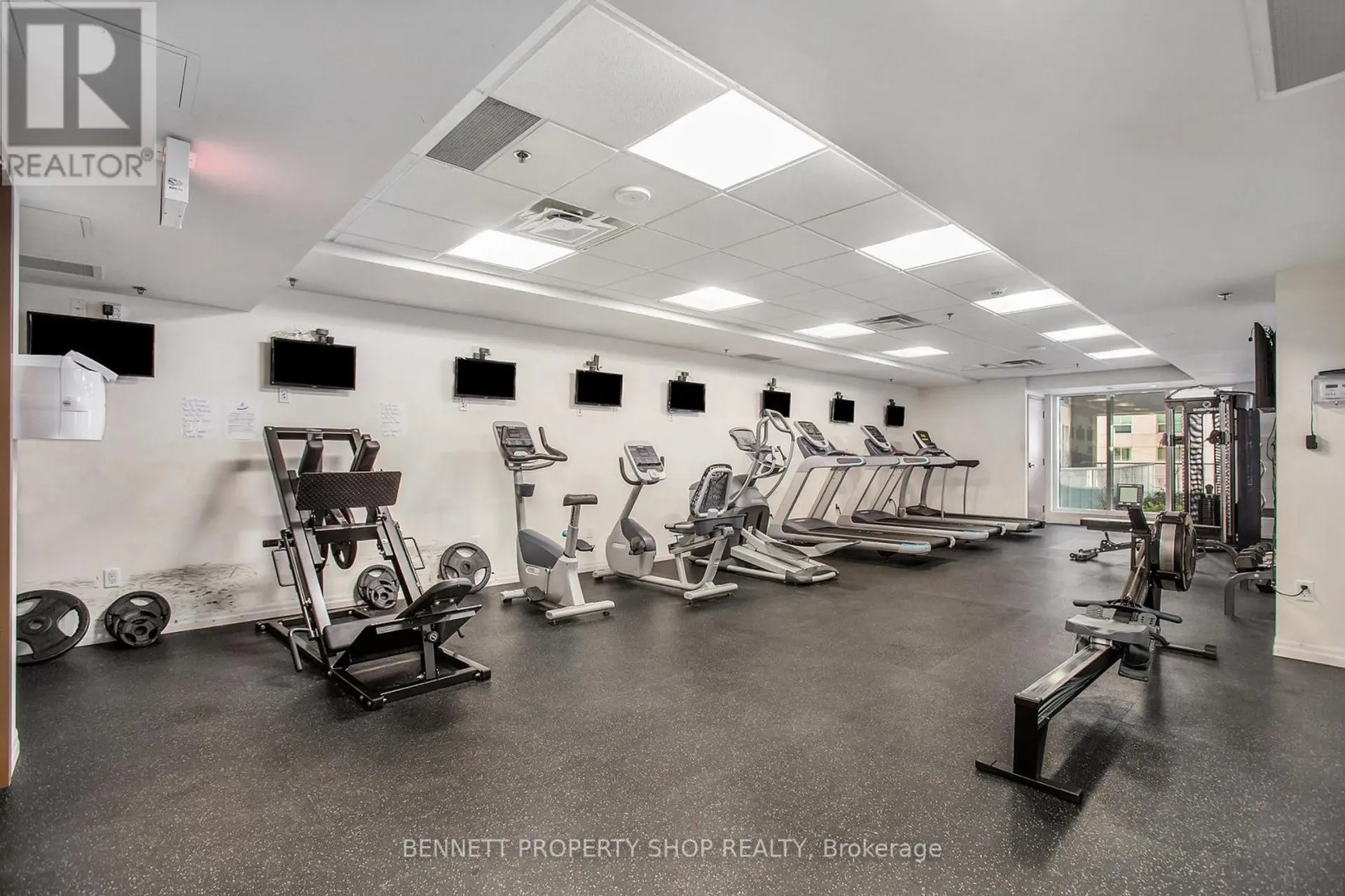 #807 242 RIDEAU STREET - Image 12