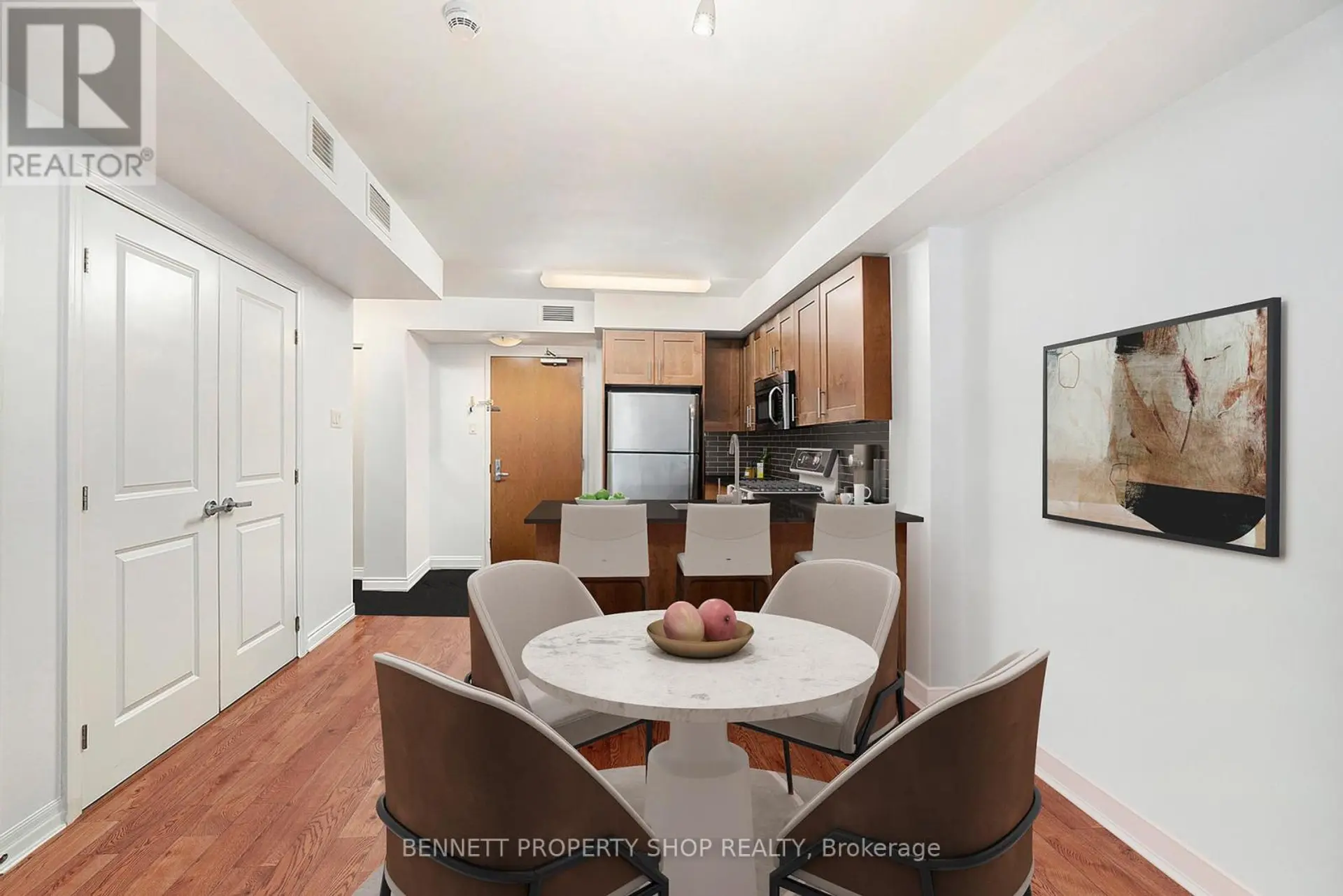 #807 242 RIDEAU STREET - Image 4