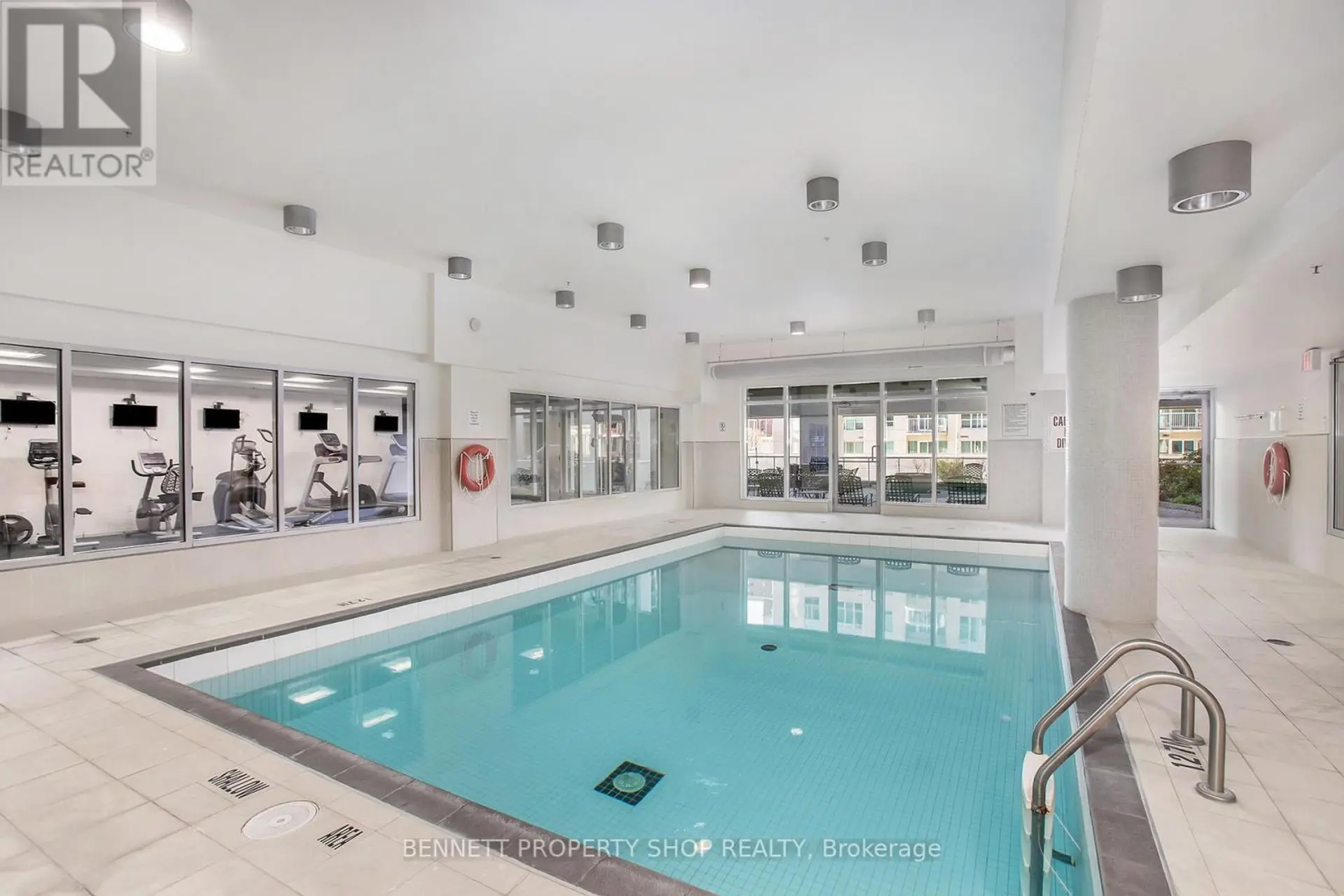 #807 242 RIDEAU STREET - Image 11