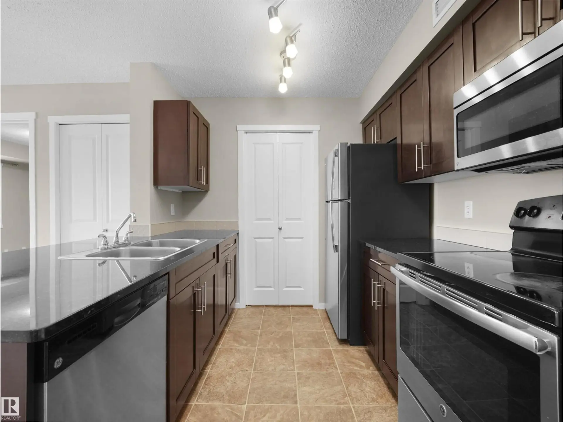#422 5816 MULLEN PL NW - Image 6