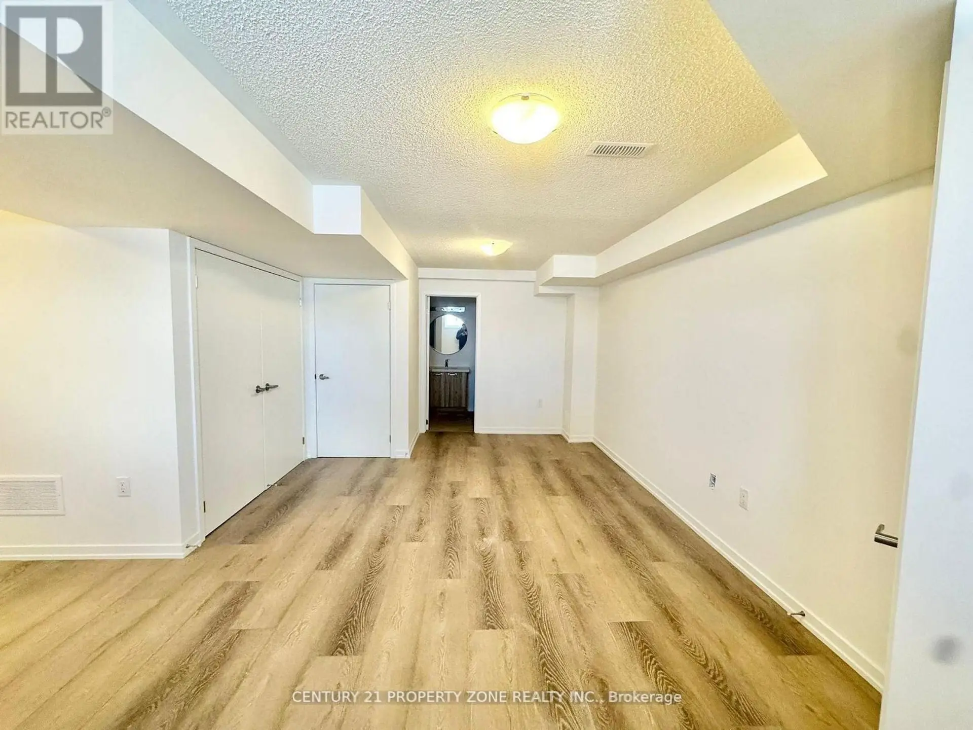 49 KINGBIRD COMMON - Image 10