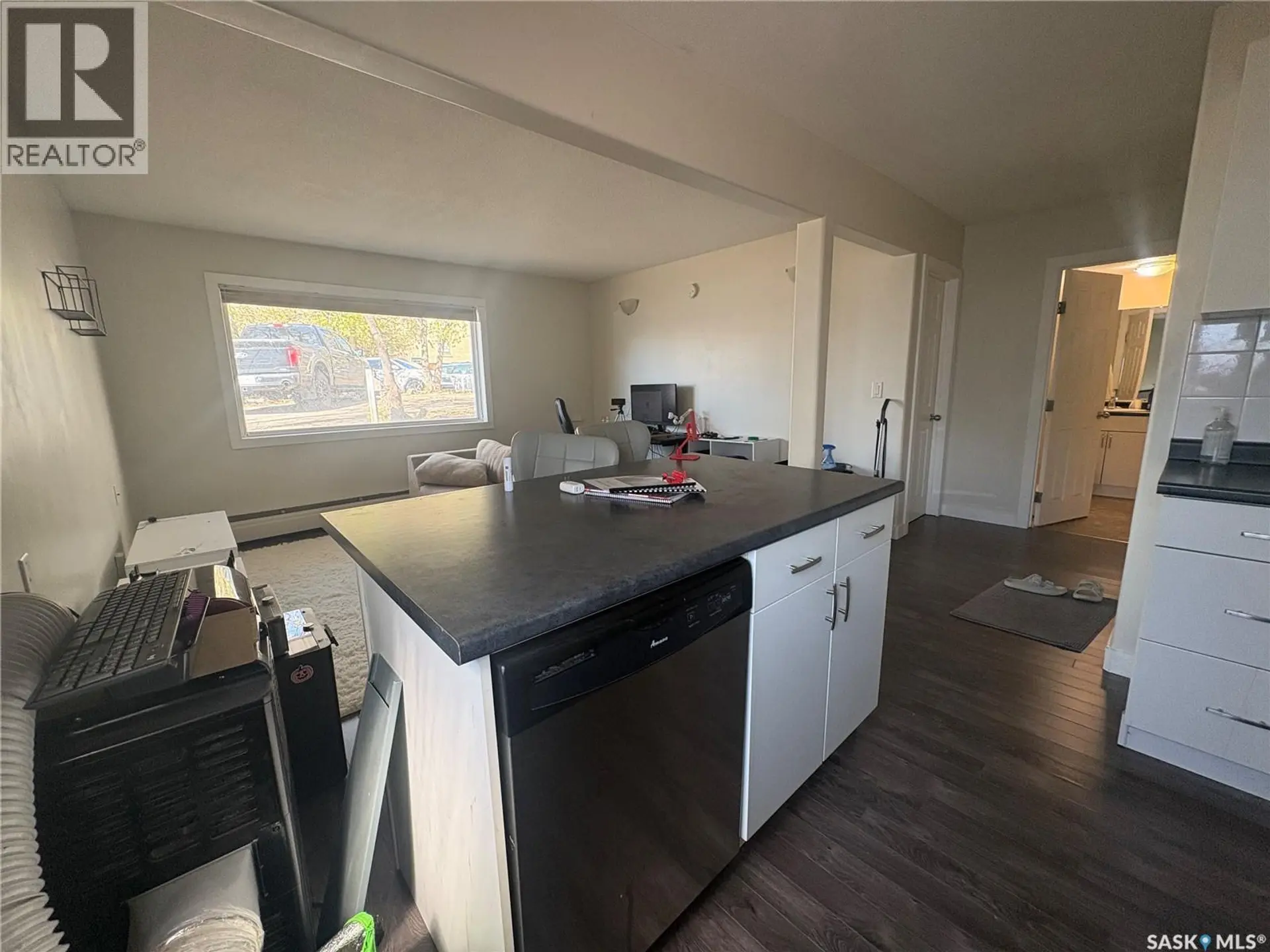 #3 2060 Lorne STREET - Image 5