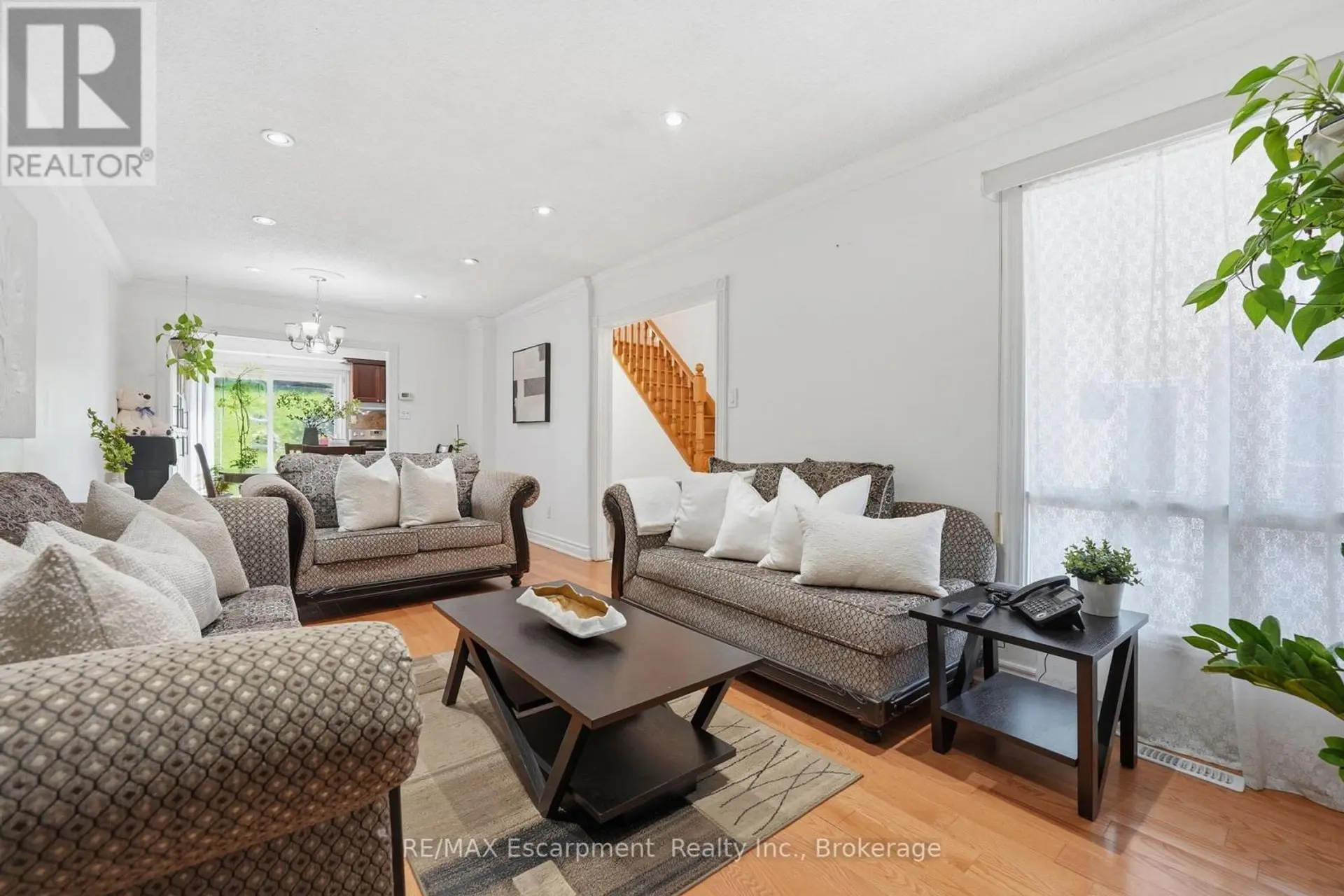 39 RIVIERA DRIVE - Image 2