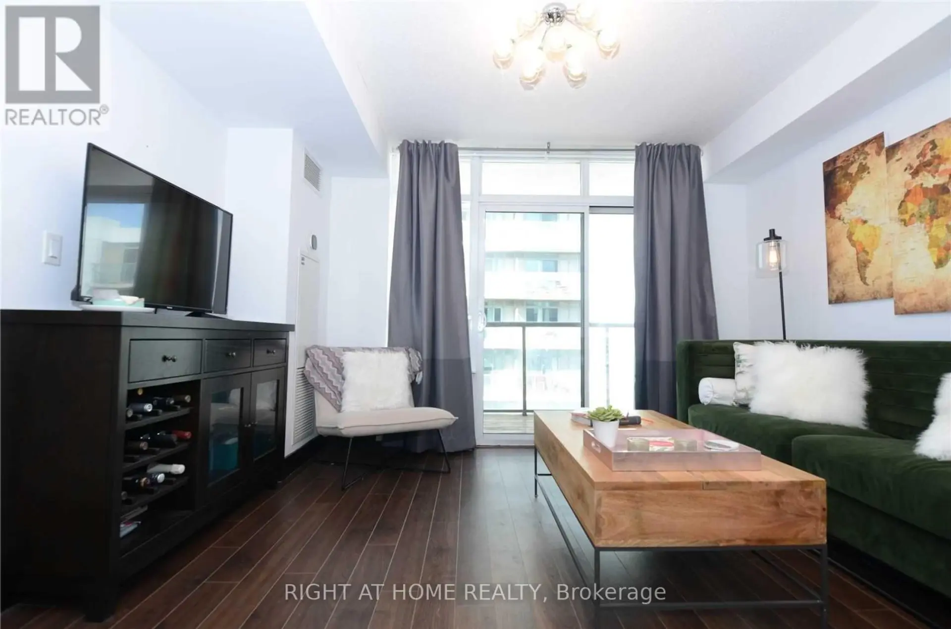 #1016 812 LANSDOWNE AVENUE - Image 12