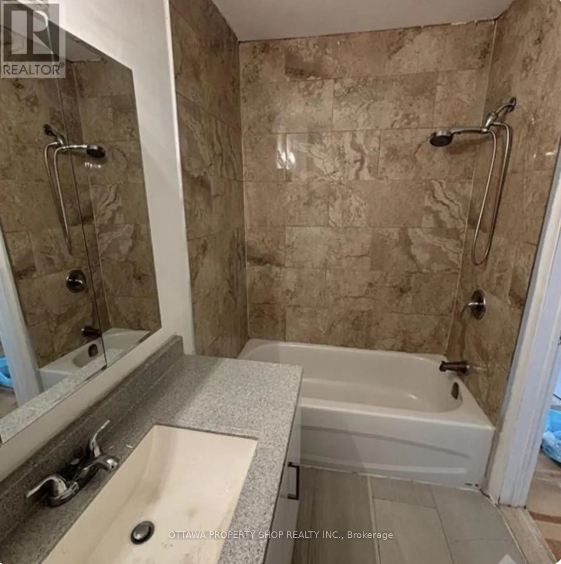 #185 825 CAHILL DRIVE W - Image 4