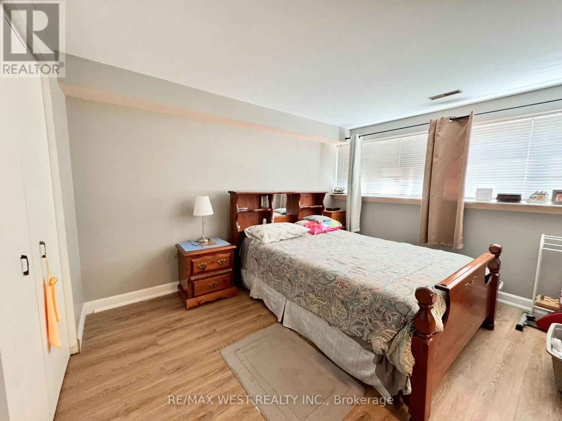 #234 260 JOHN GARLAND BOULEVARD - Image 12
