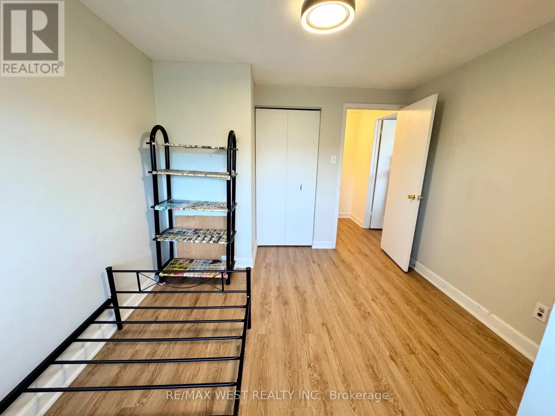 #234 260 JOHN GARLAND BOULEVARD - Image 16