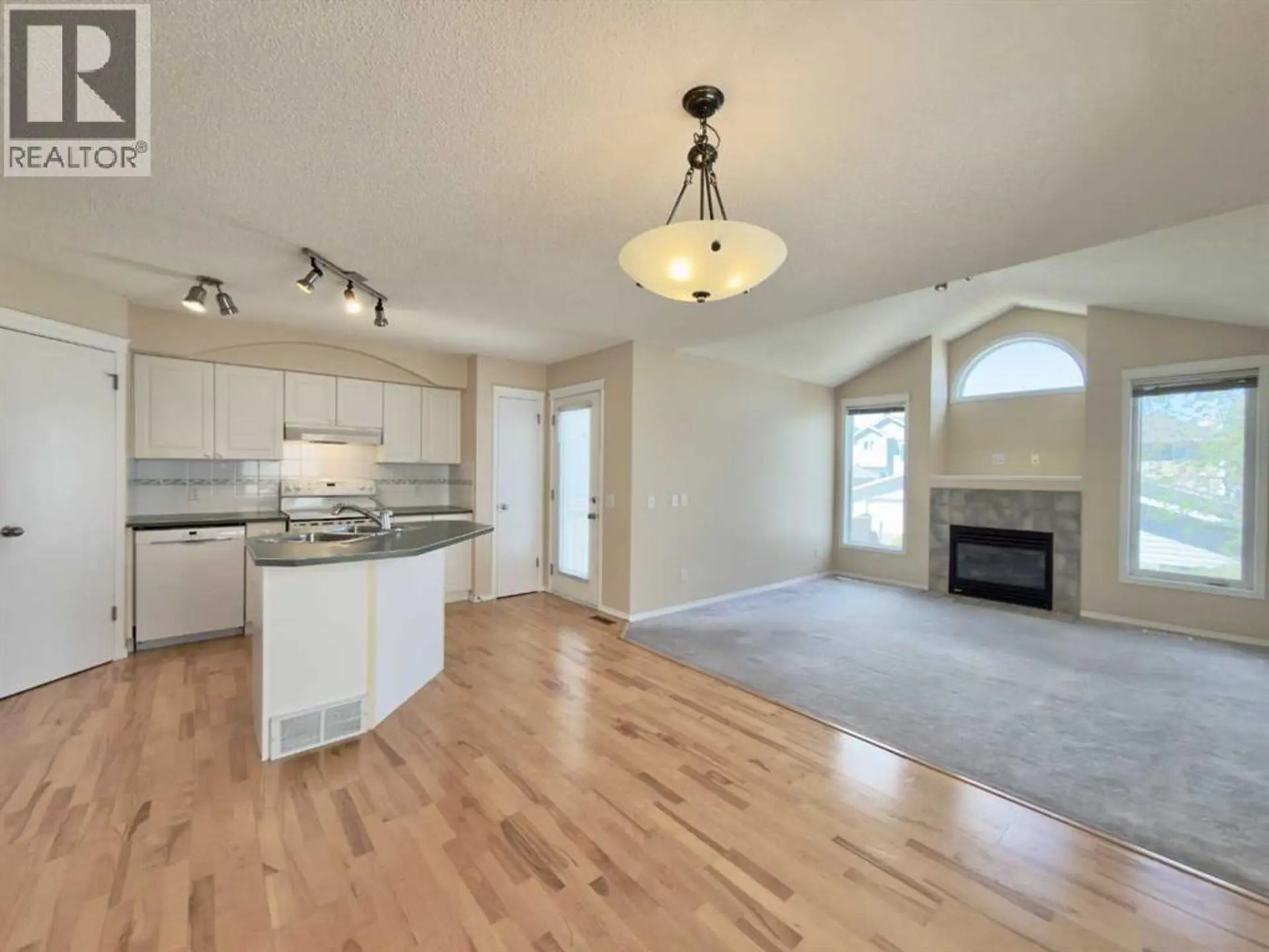 206 Tuscany Drive NW - Image 2