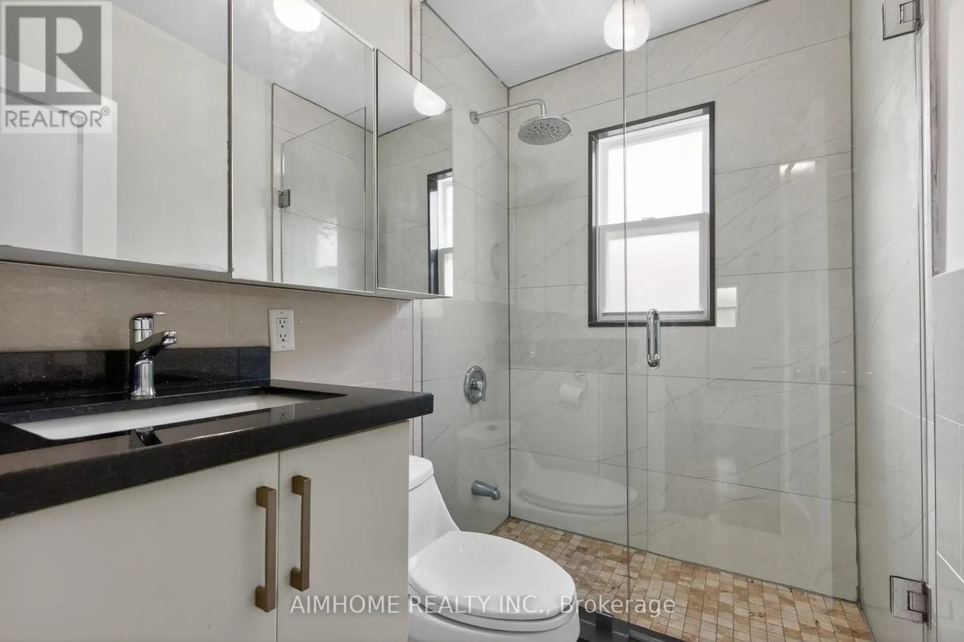 140 MEIGHEN AVENUE - Image 11