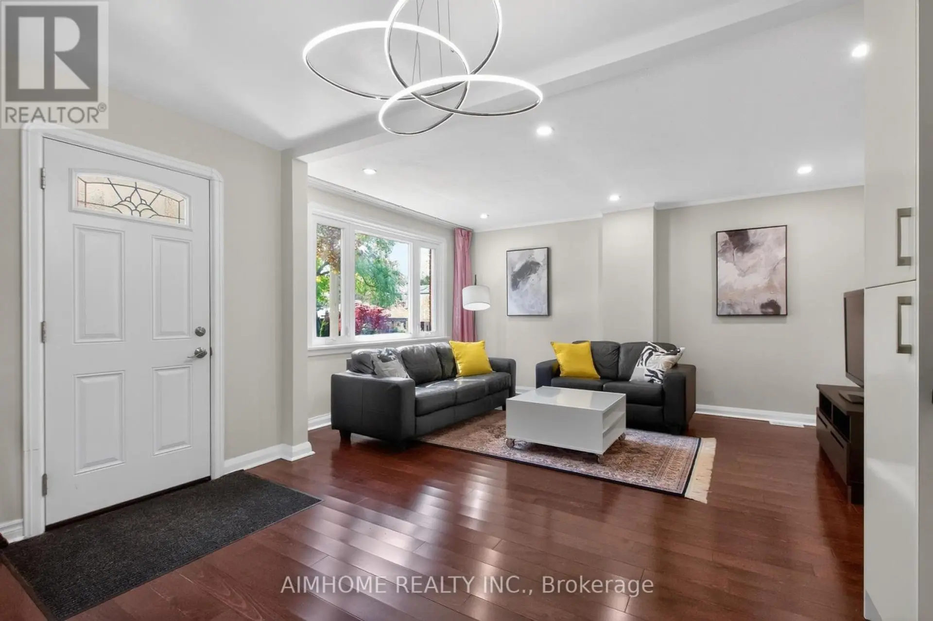 140 MEIGHEN AVENUE - Image 2