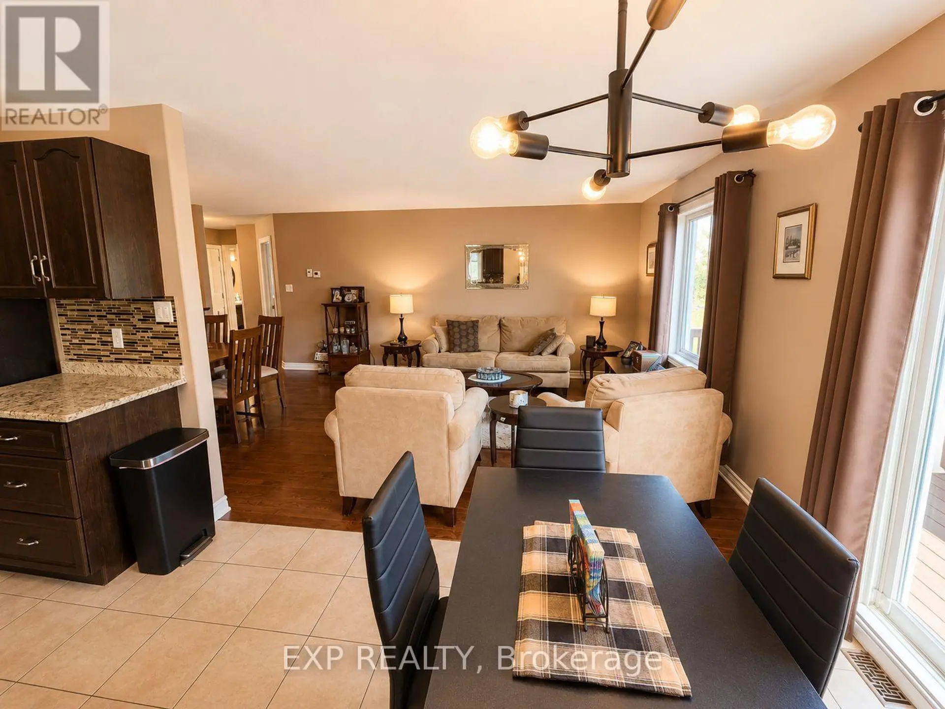 107 FERRARA DRIVE - Image 12