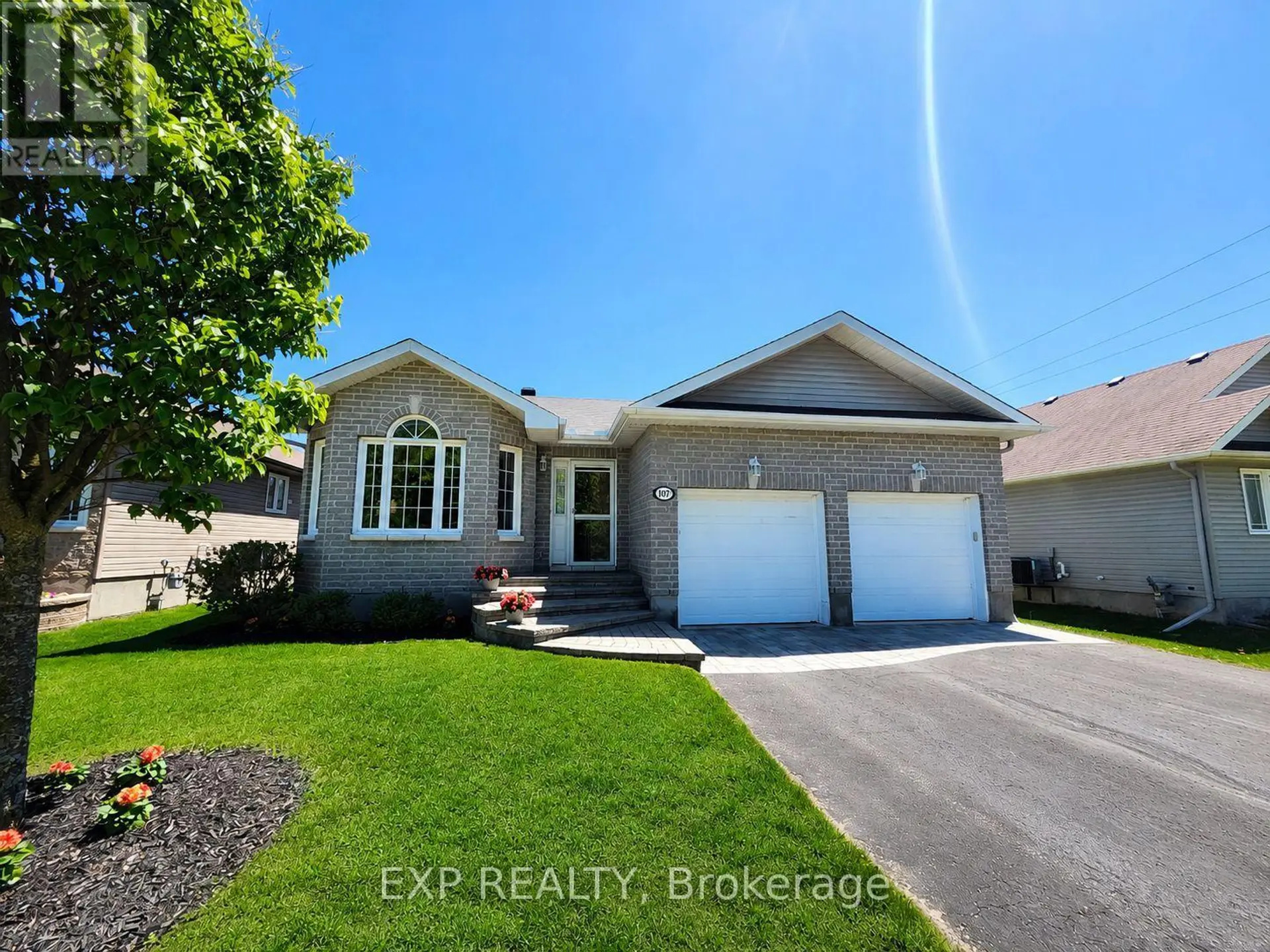 107 FERRARA DRIVE - Image 2