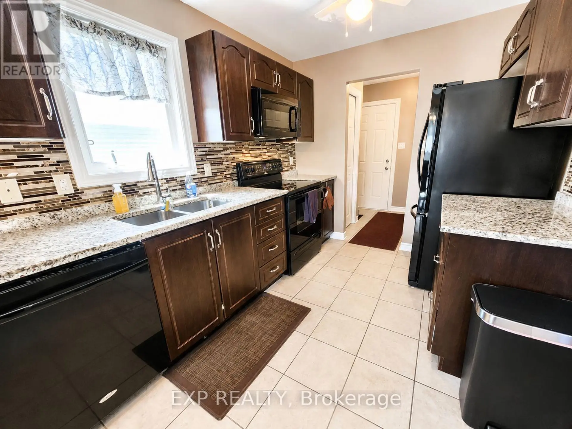 107 FERRARA DRIVE - Image 7
