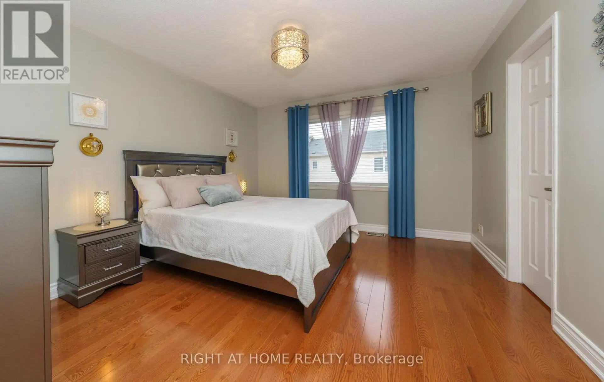 21 MARSHVIEW AVENUE - Image 12