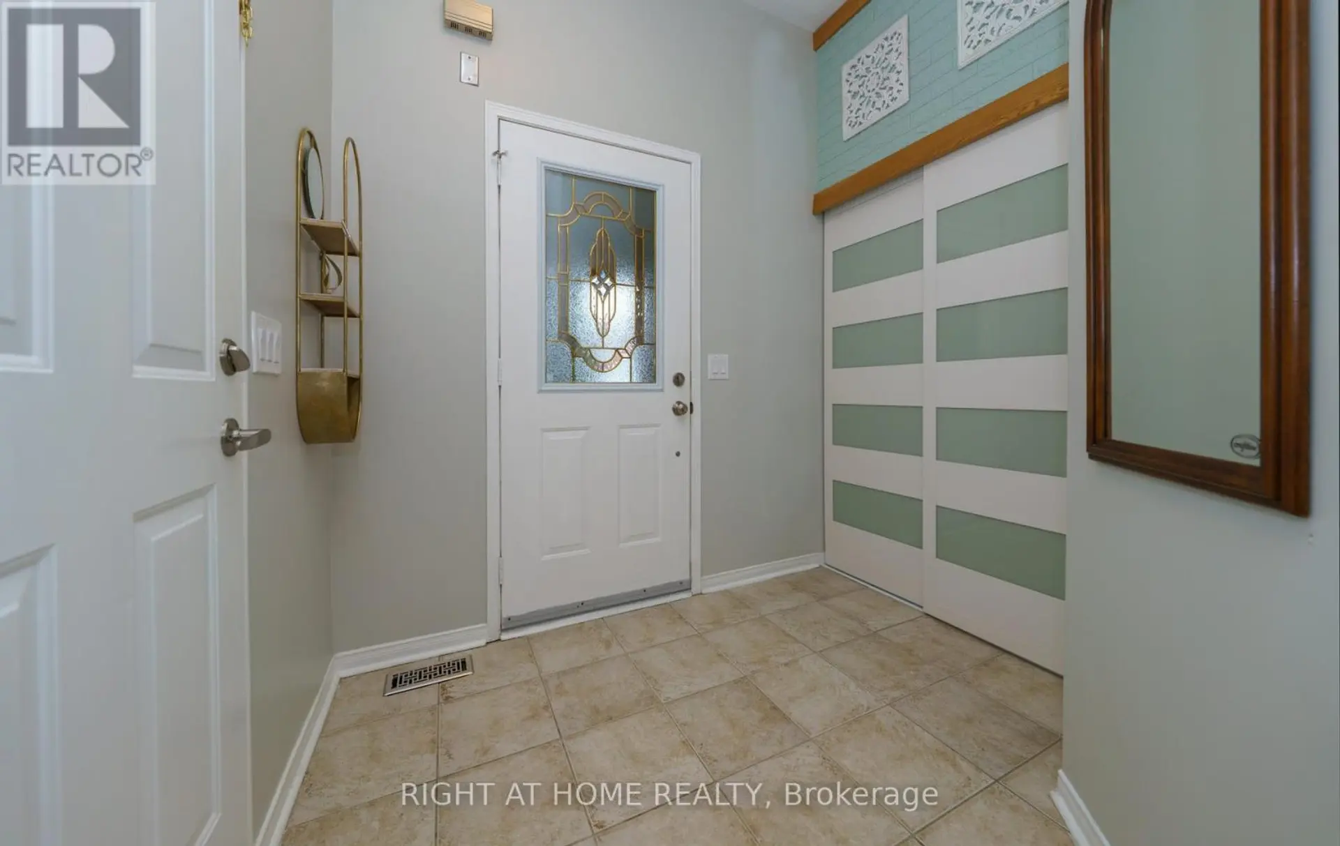 21 MARSHVIEW AVENUE - Image 3