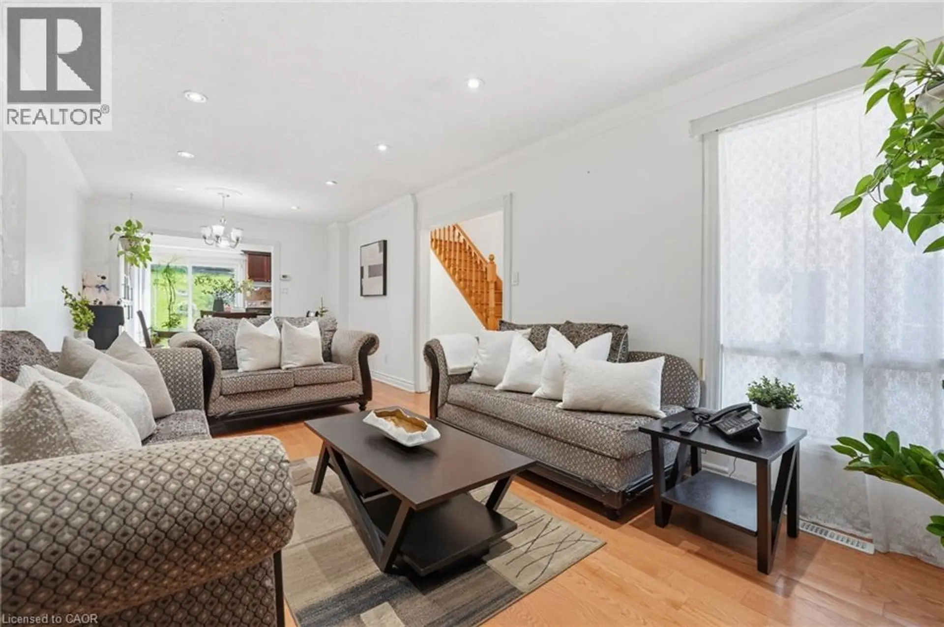 39 RIVIERA Drive - Image 3