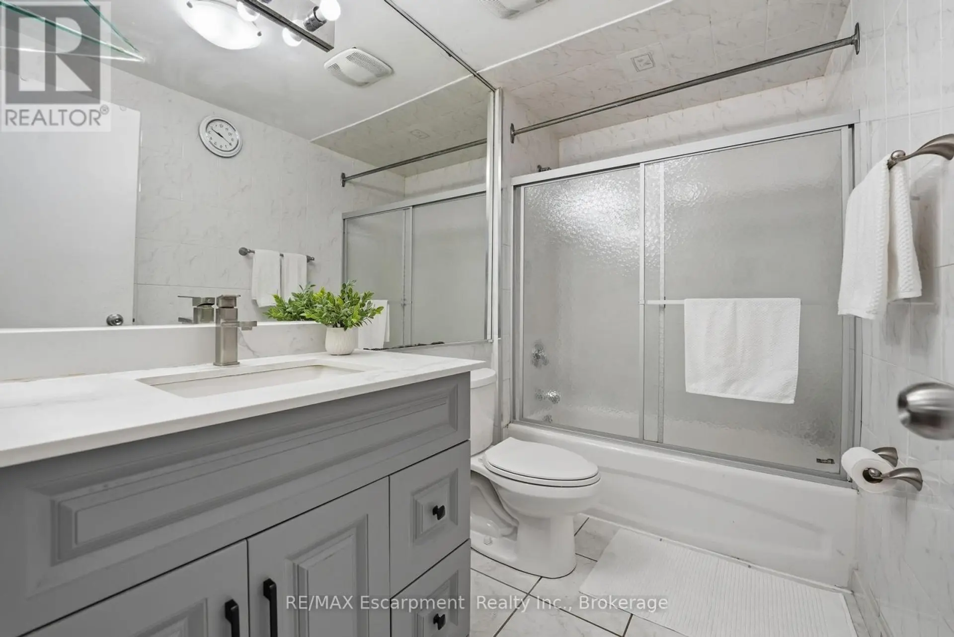 39 RIVIERA DRIVE - Image 10