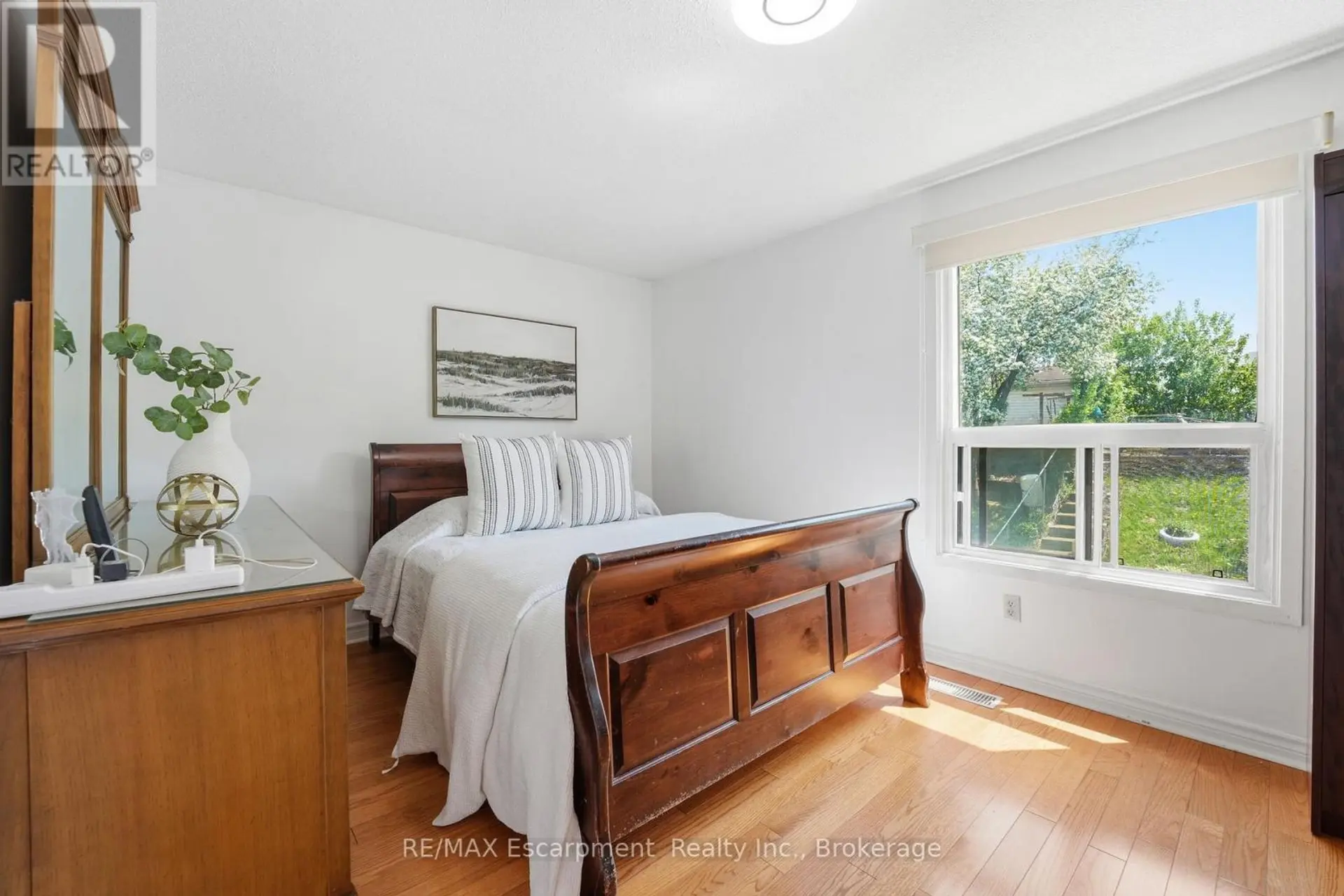 39 RIVIERA DRIVE - Image 9