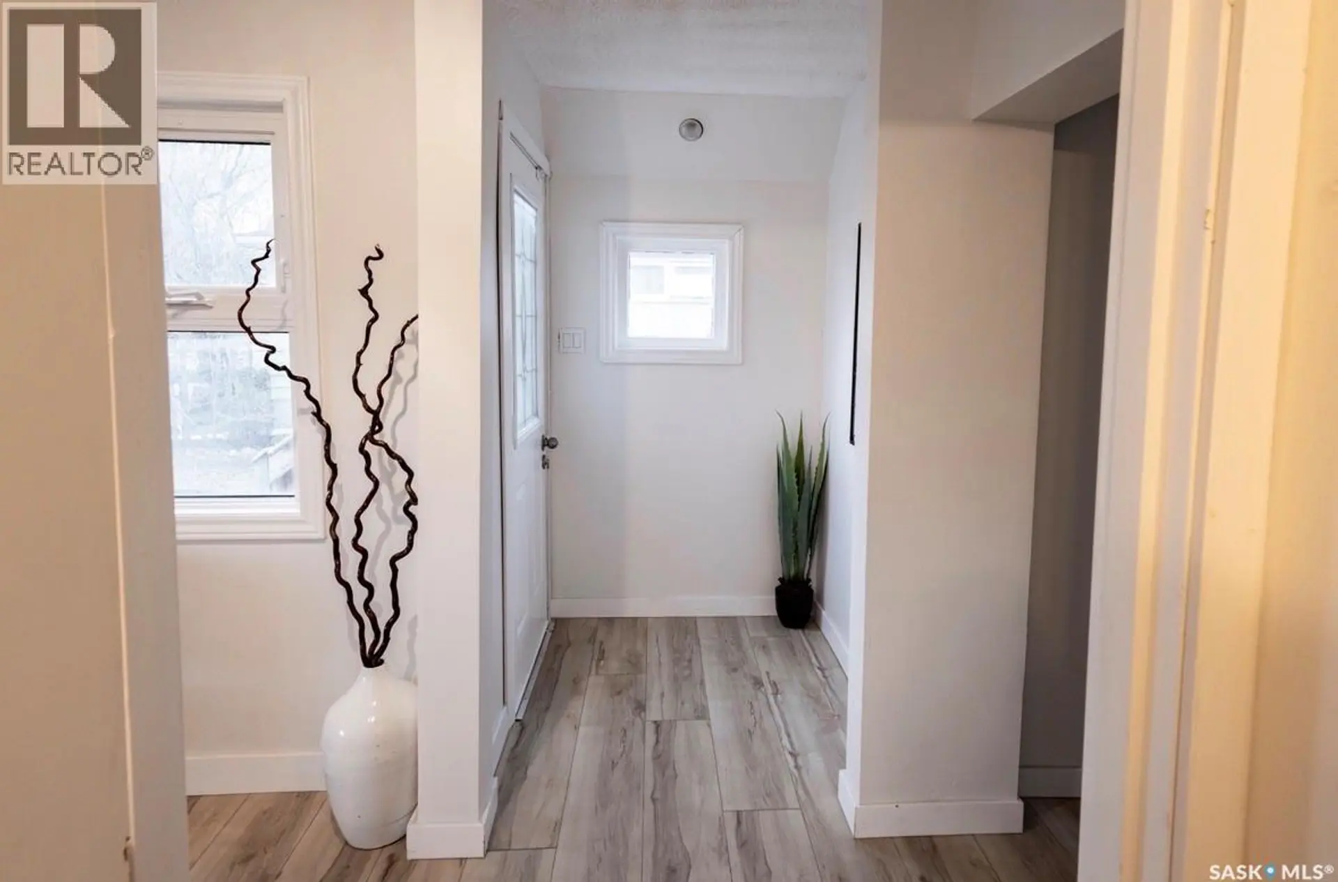 2070 Reynolds STREET - Image 10