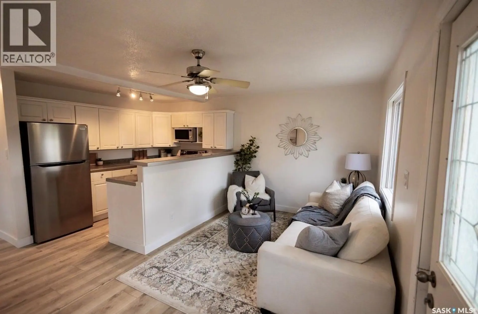 2070 Reynolds STREET - Image 3
