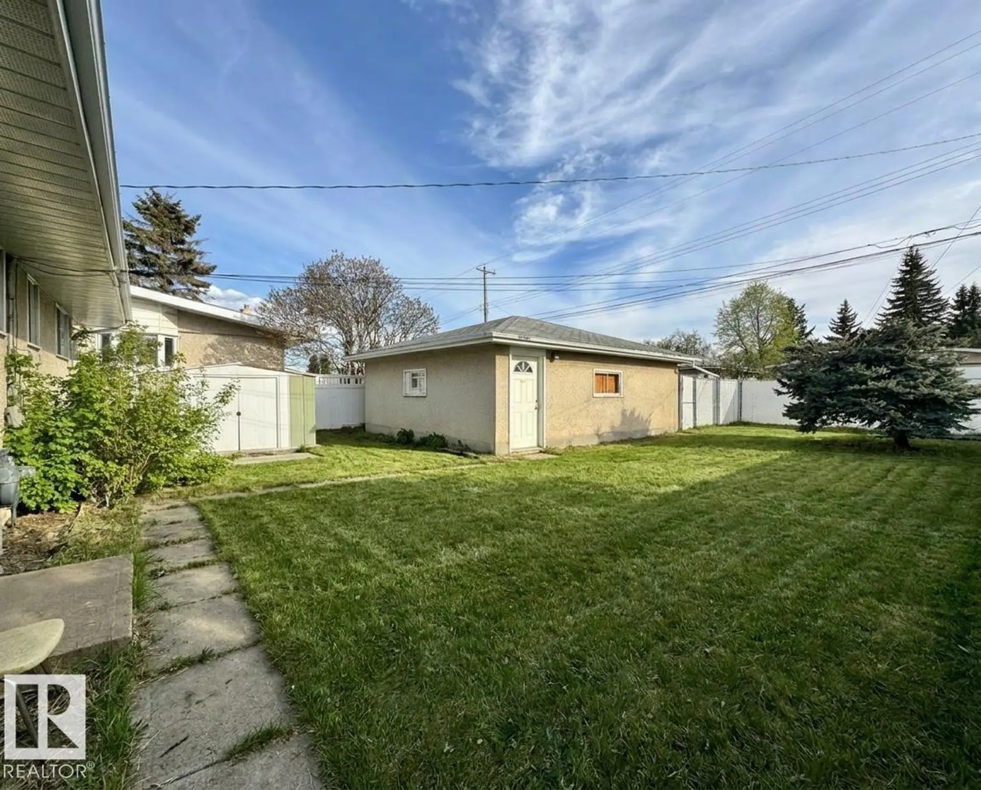 5707 90 AV NW - Image 15
