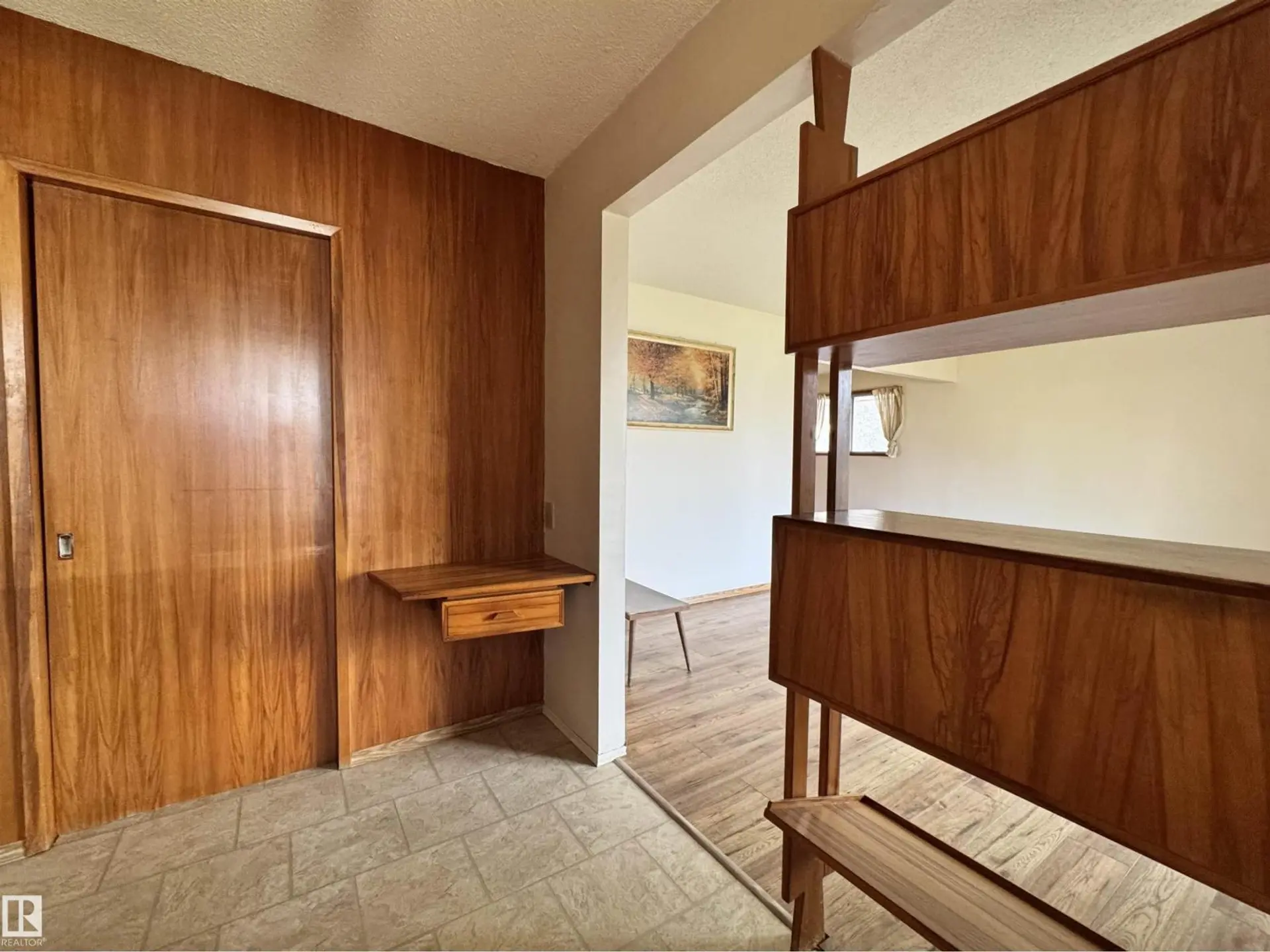 5707 90 AV NW - Image 8
