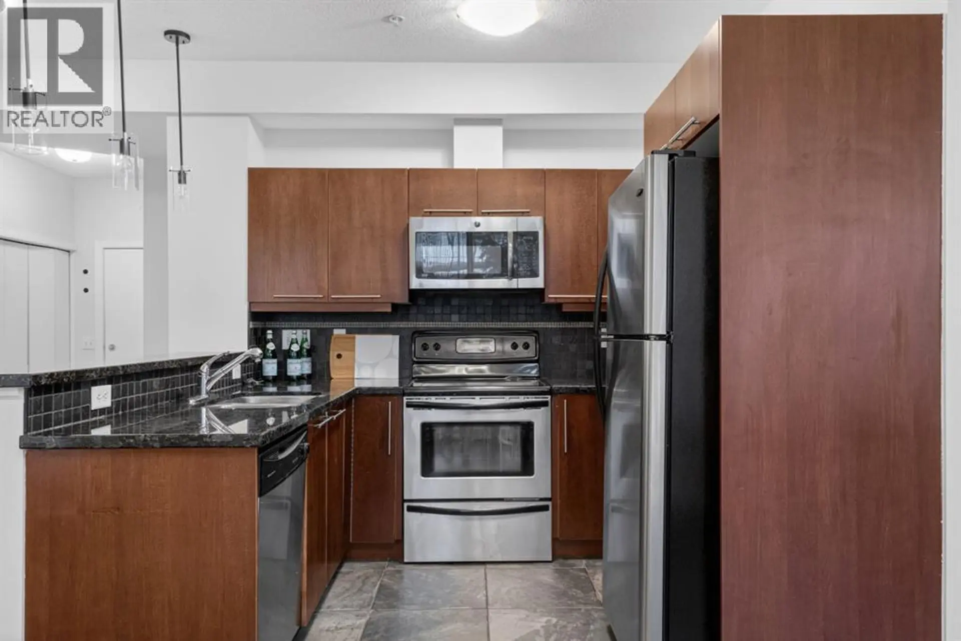 #106 2420 34 Avenue SW - Image 4