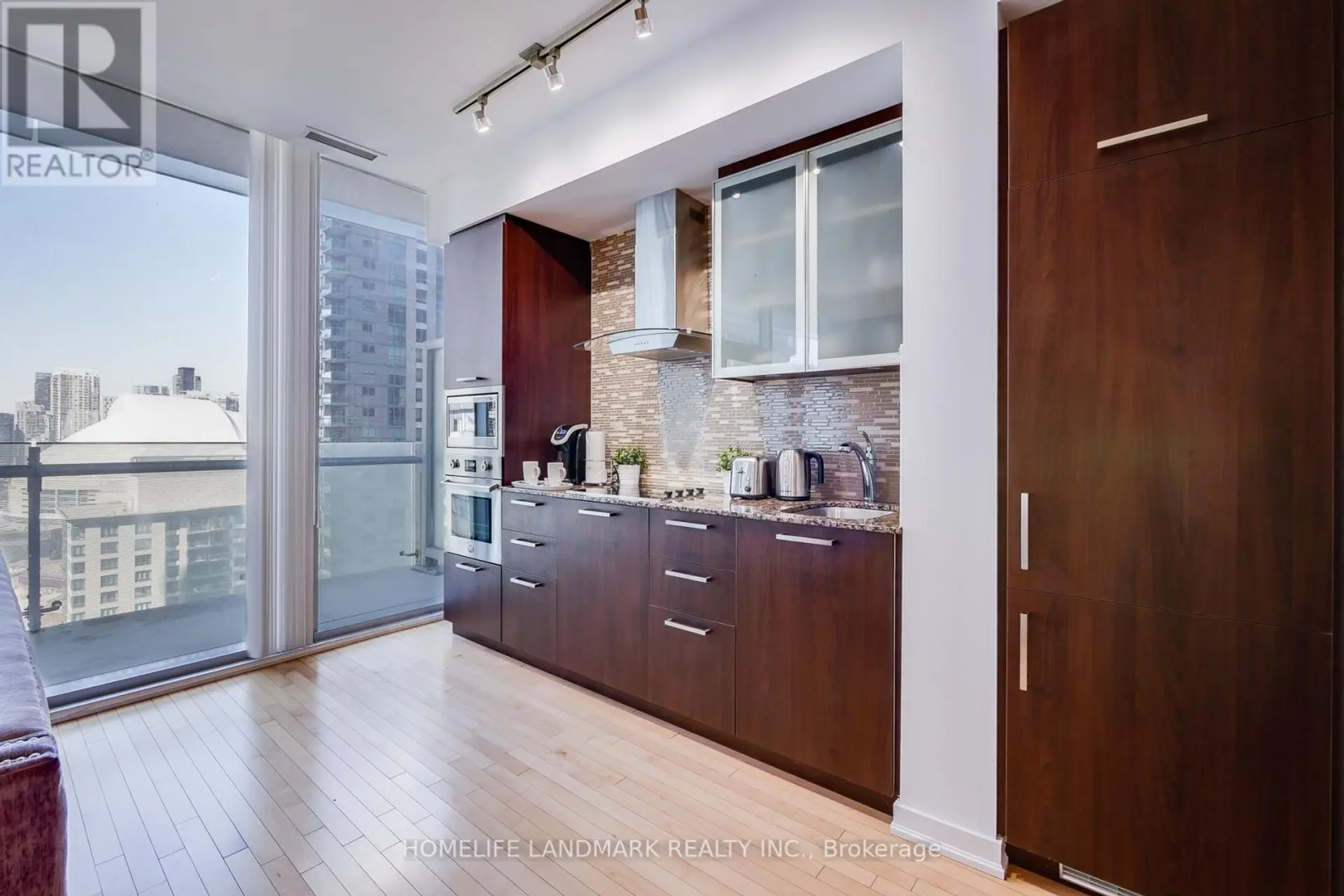#1807 14 YORK STREET - Image 11
