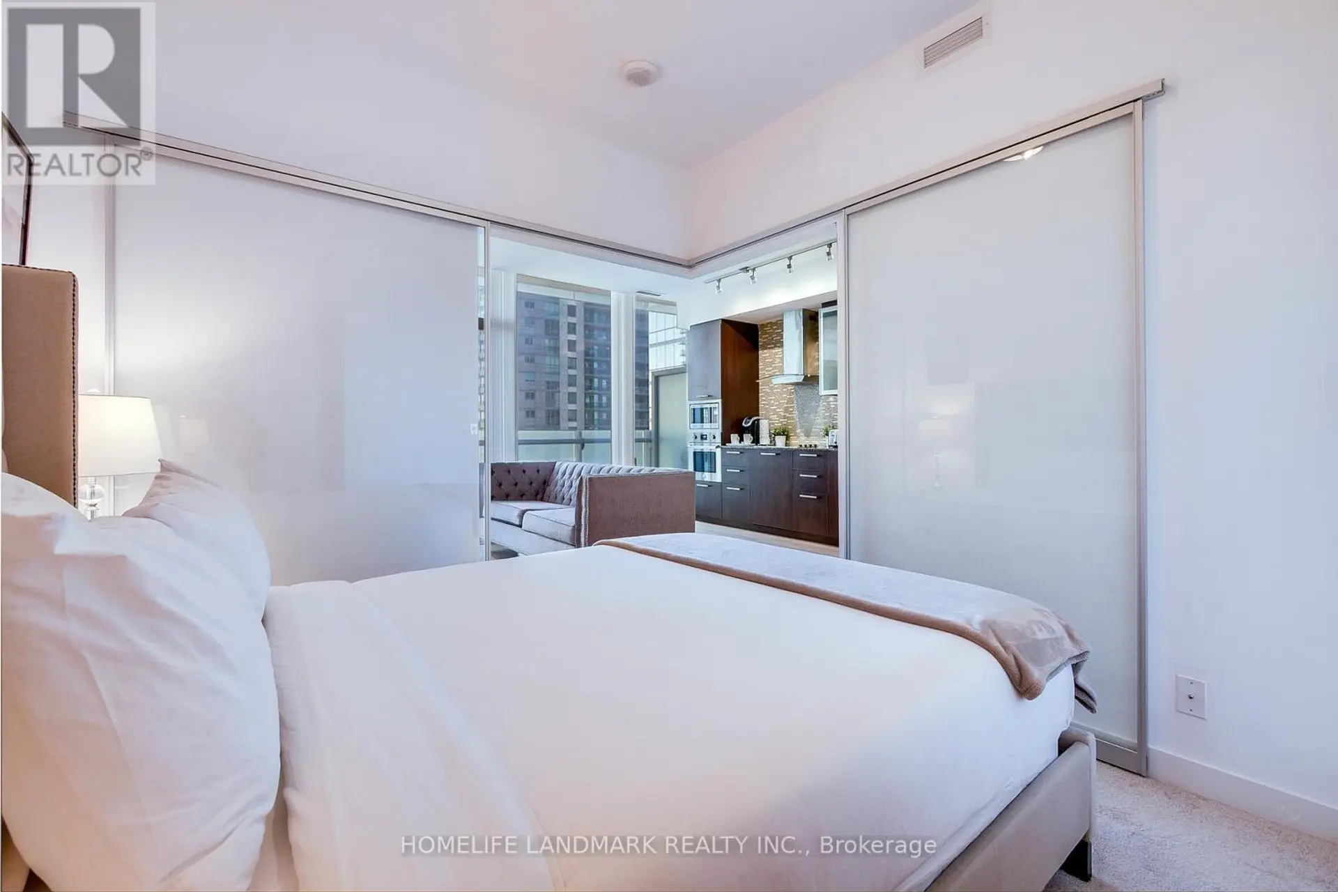 #1807 14 YORK STREET - Image 5