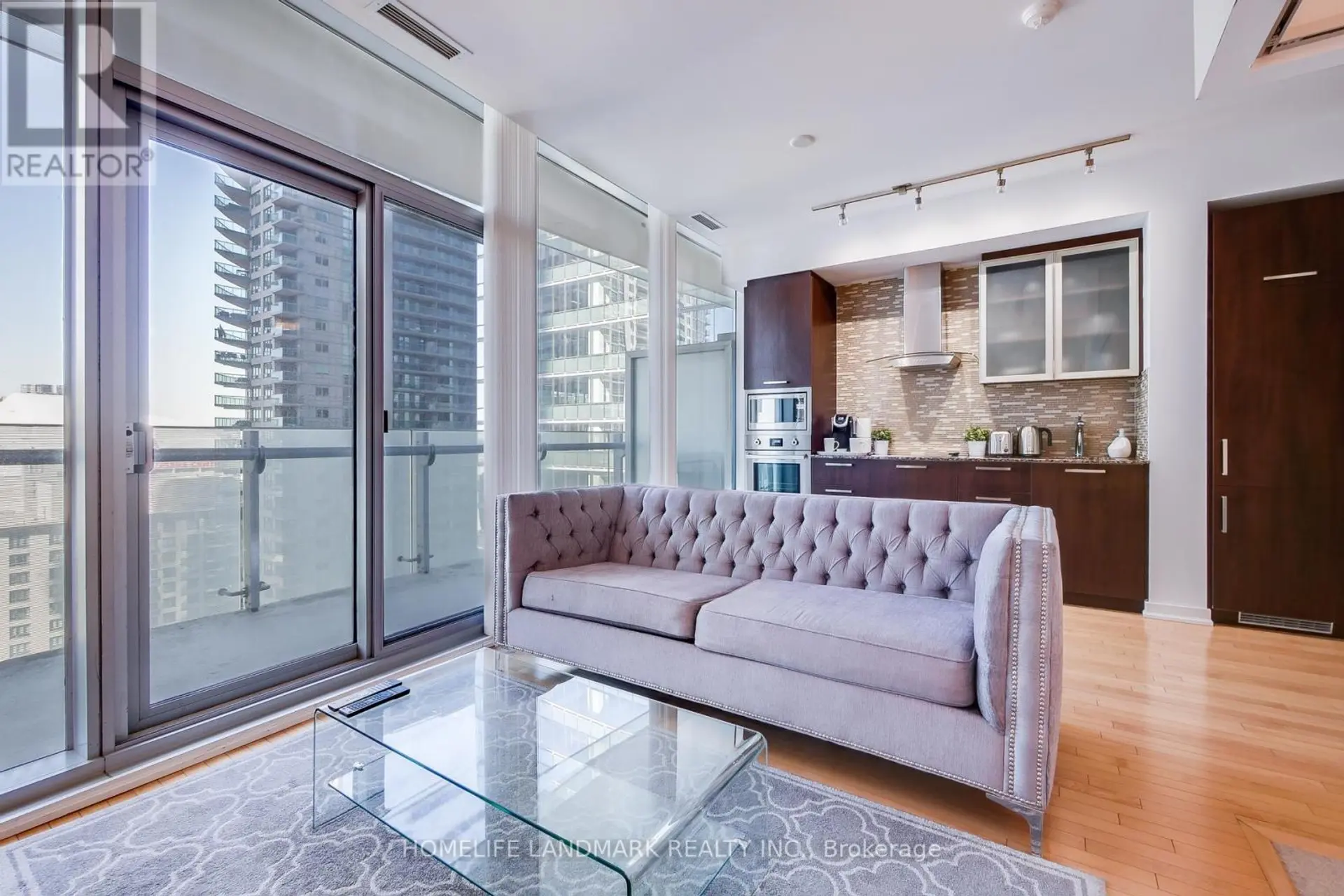 #1807 14 YORK STREET - Image 8