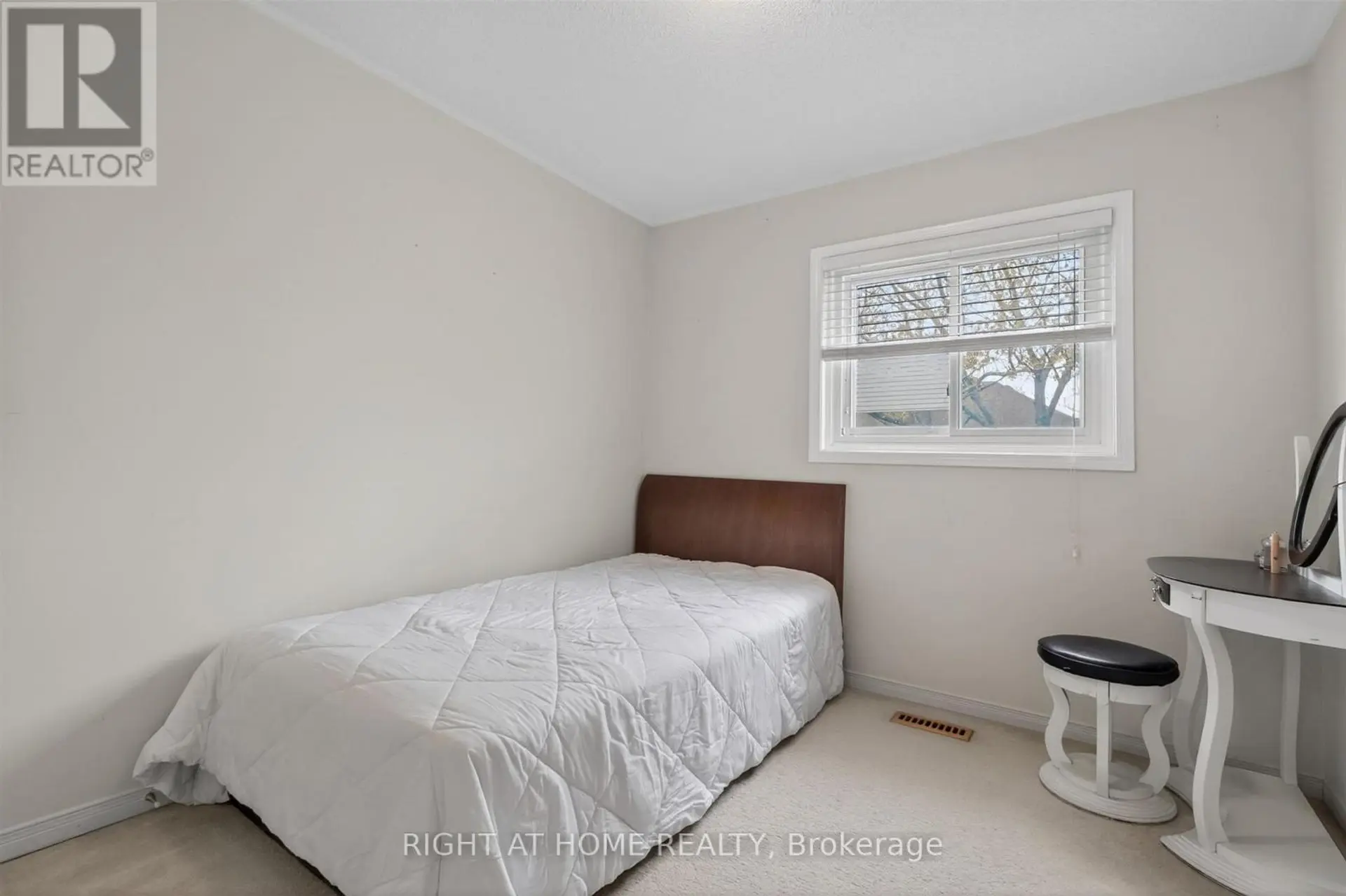1181 WESTVIEW TERRACE - Image 17