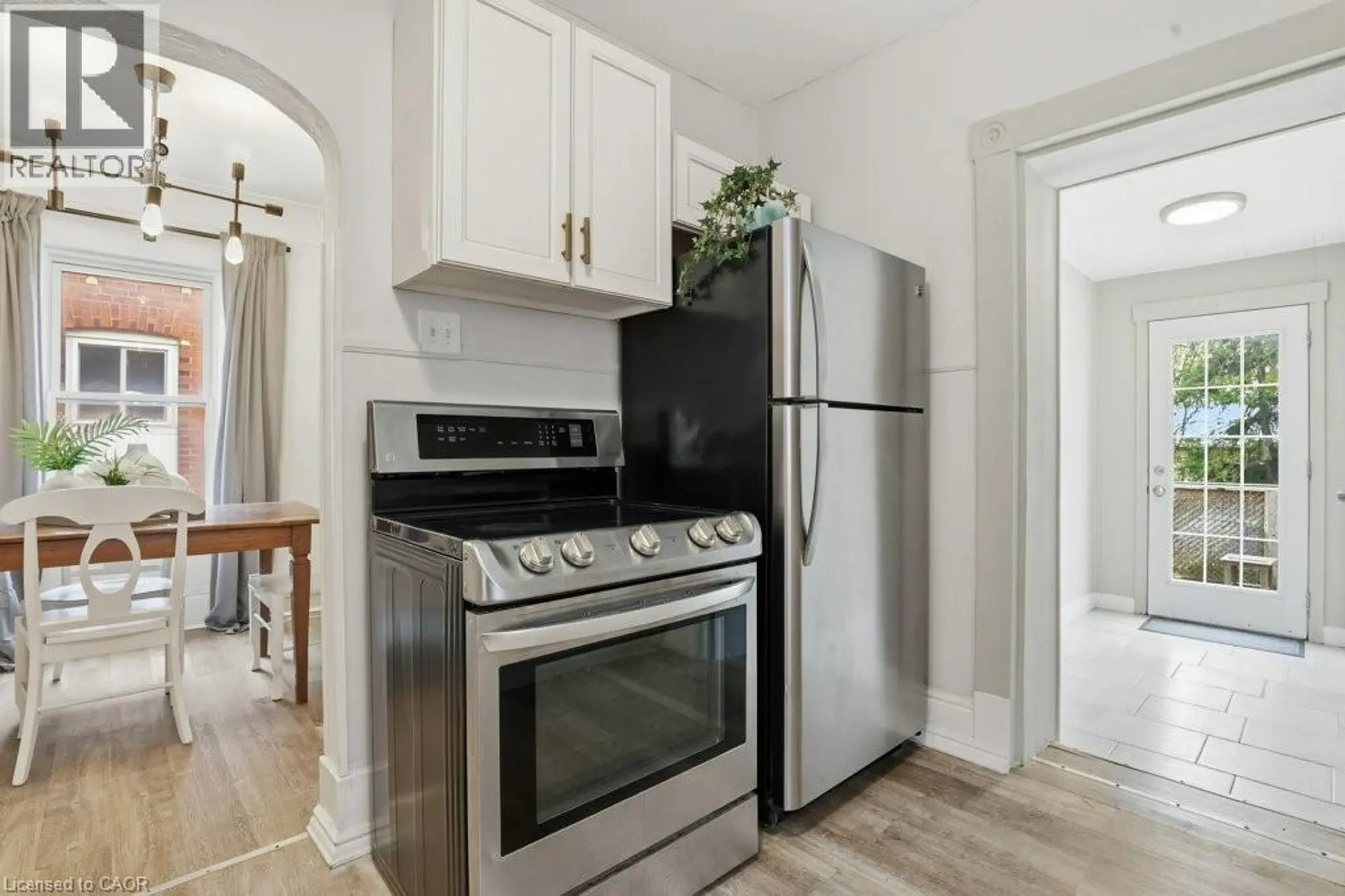 391 DOURO Street - Image 6