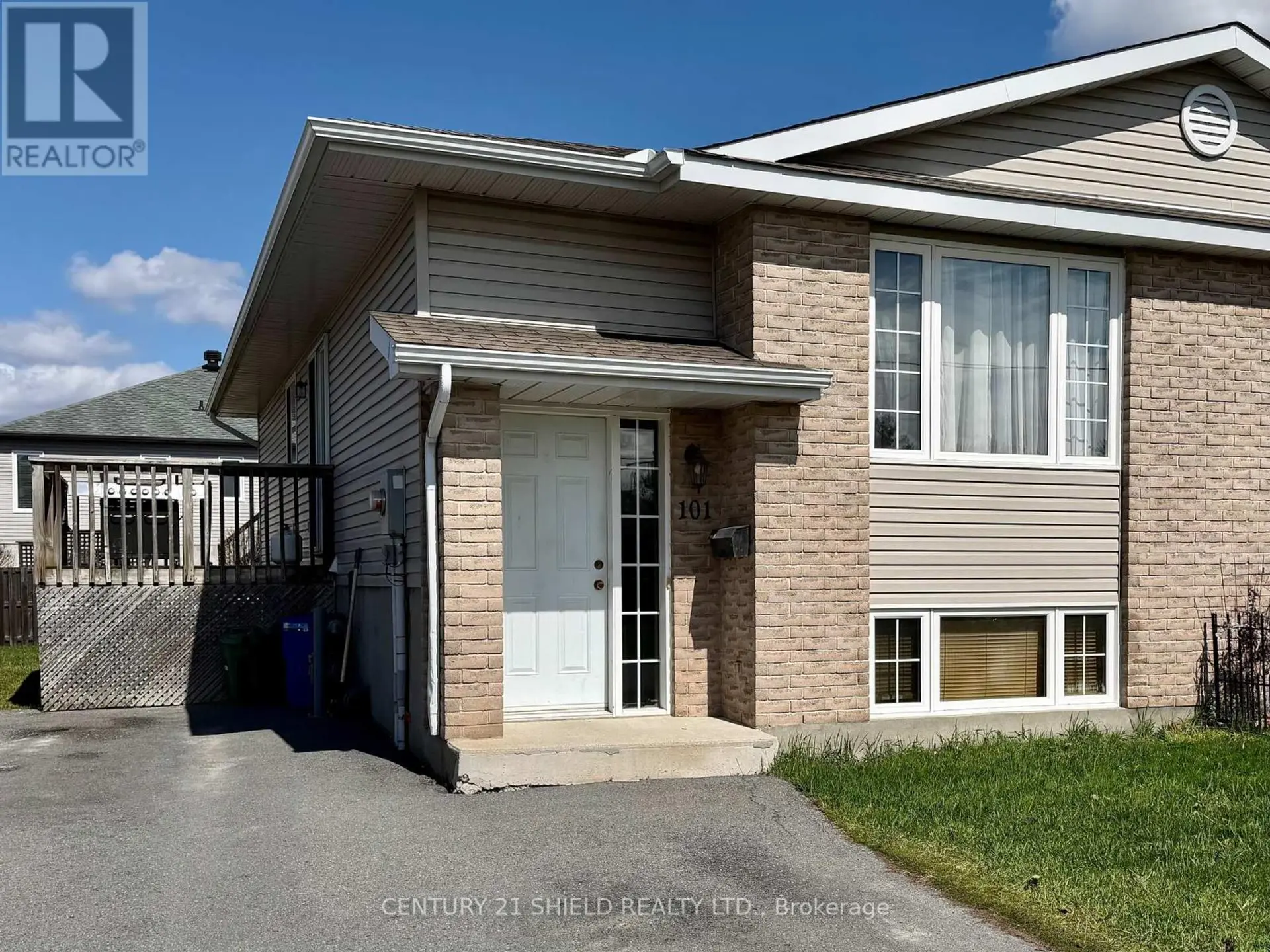 101 MCKENZIE STREET W - Image 1