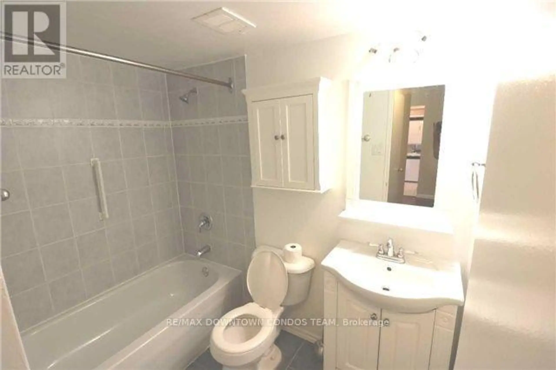 #1004 10 TOBERMORY DRIVE - Image 5