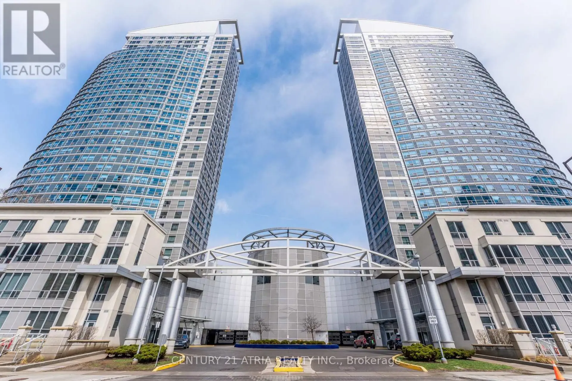 #908 38 LEE CENTRE DRIVE - Image 20