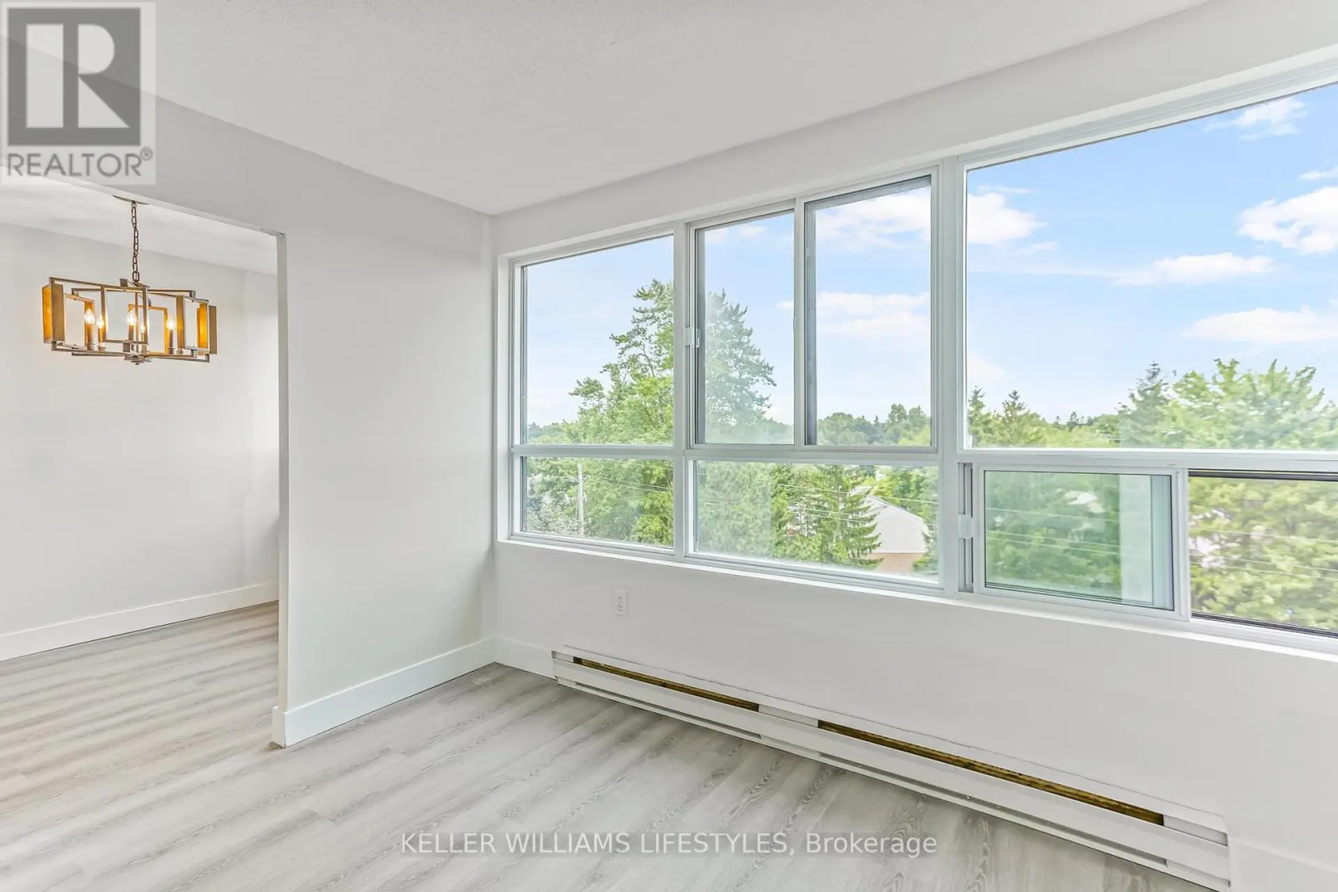 #609 600 GRENFELL DRIVE - Image 1