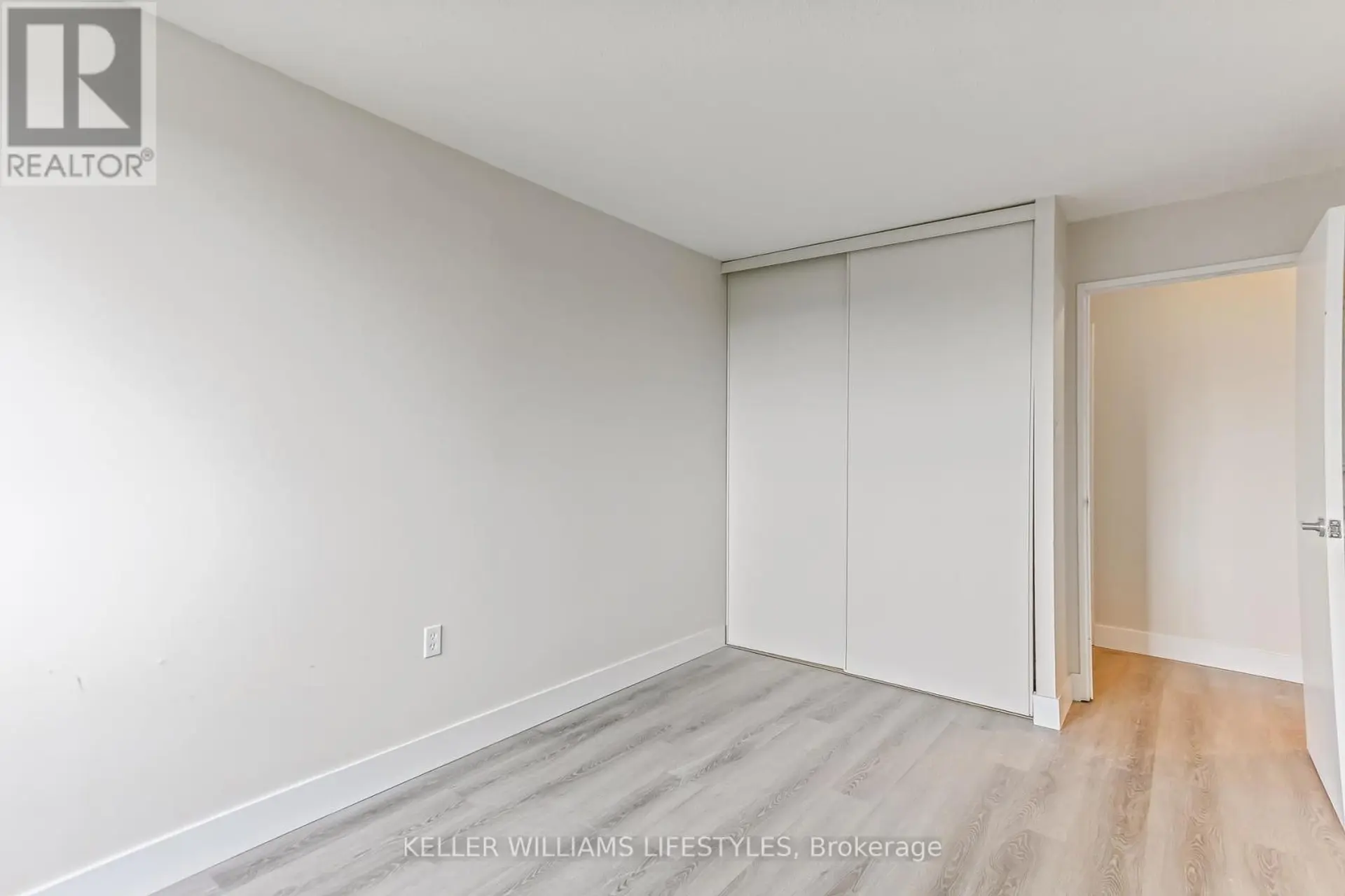 #609 600 GRENFELL DRIVE - Image 10