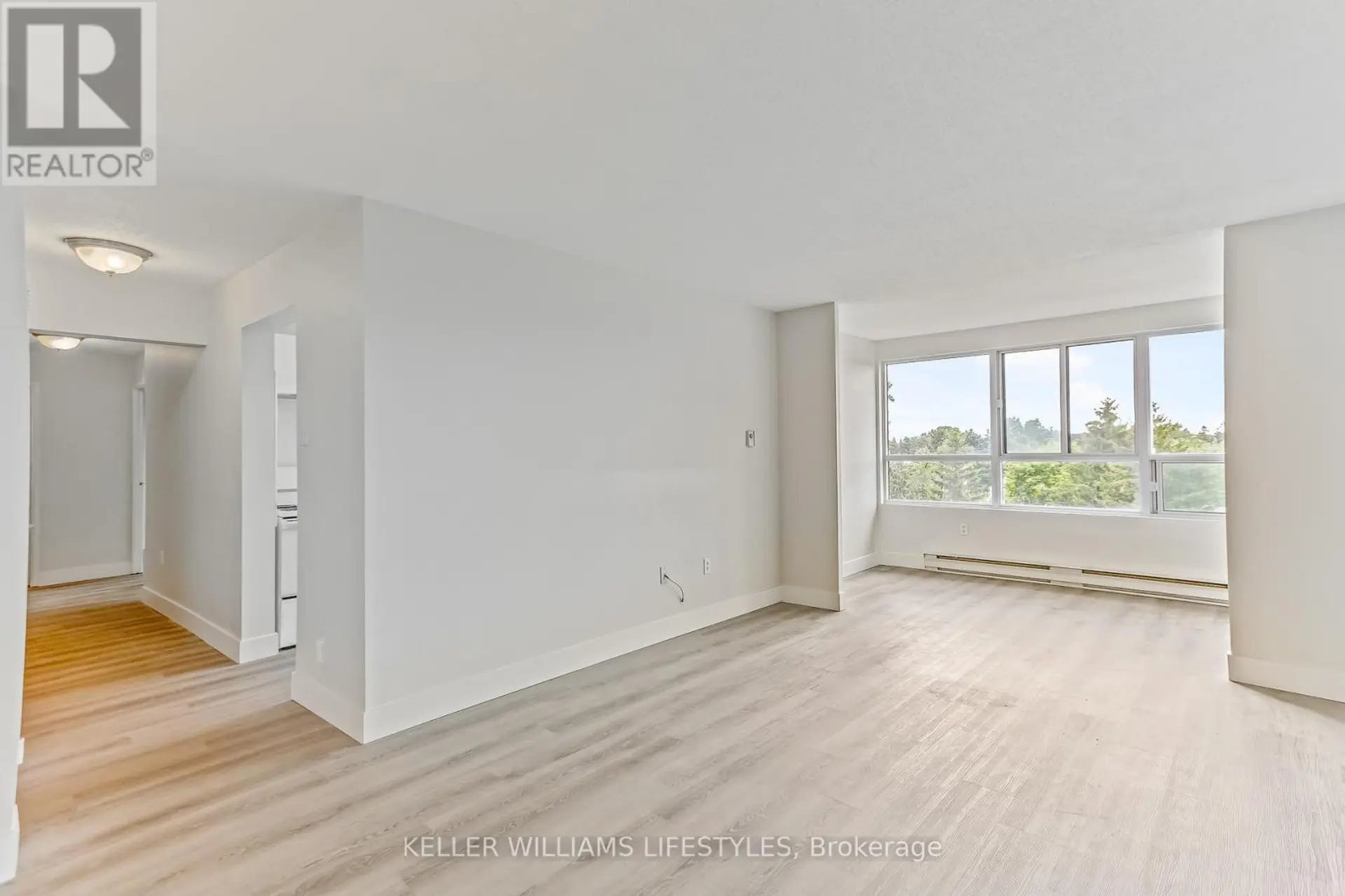 #609 600 GRENFELL DRIVE - Image 8