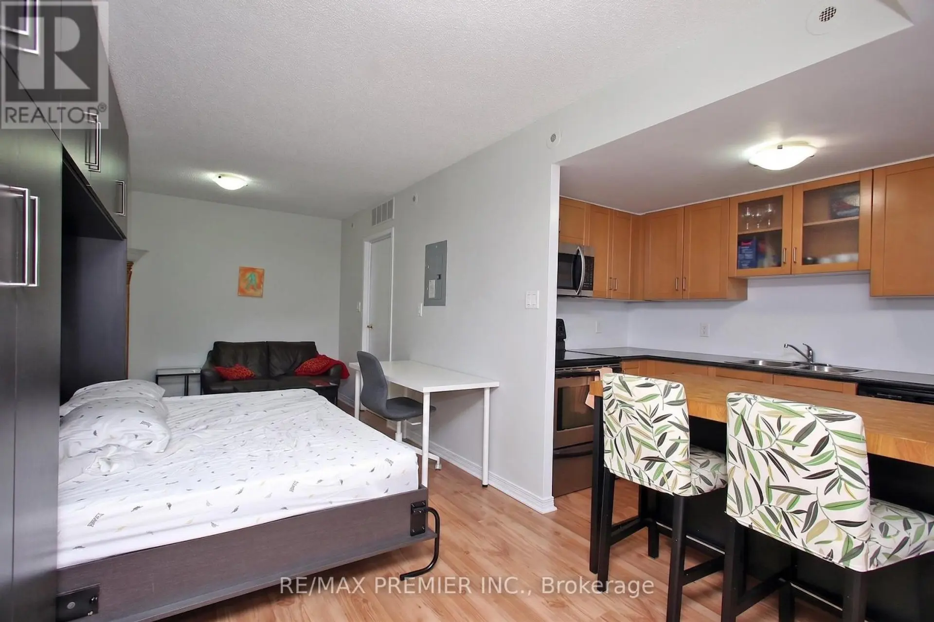 #109 22 WESTERN BATTERY ROAD - Image 15