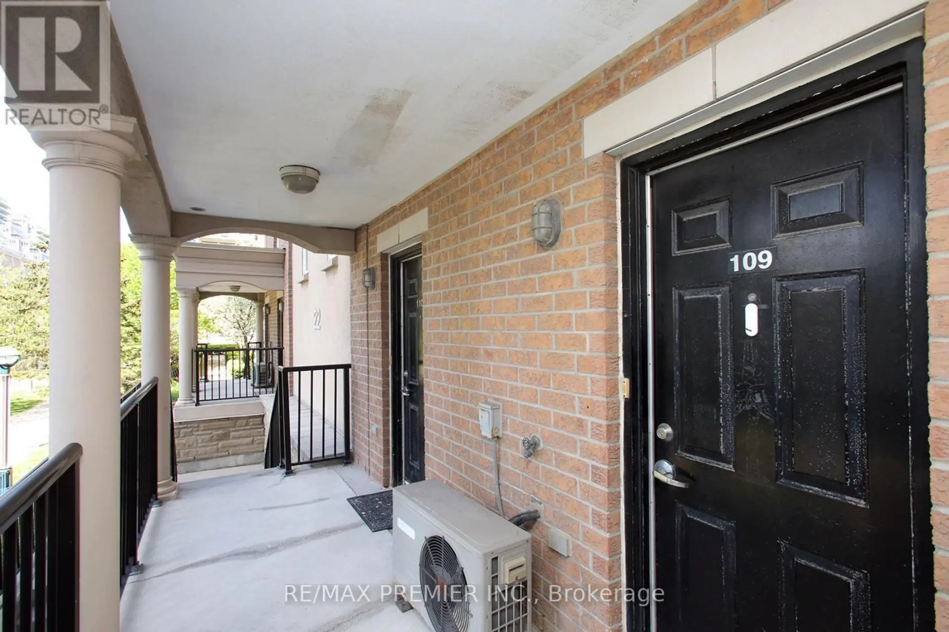 #109 22 WESTERN BATTERY ROAD - Image 4