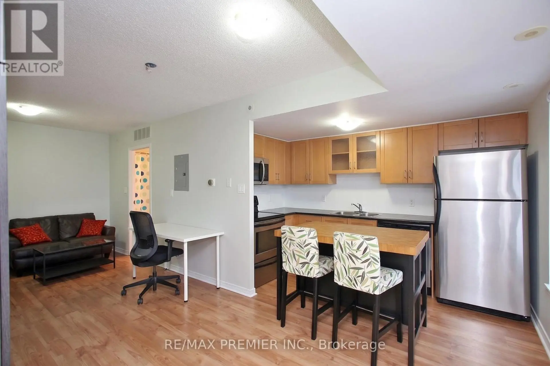 #109 22 WESTERN BATTERY ROAD - Image 6