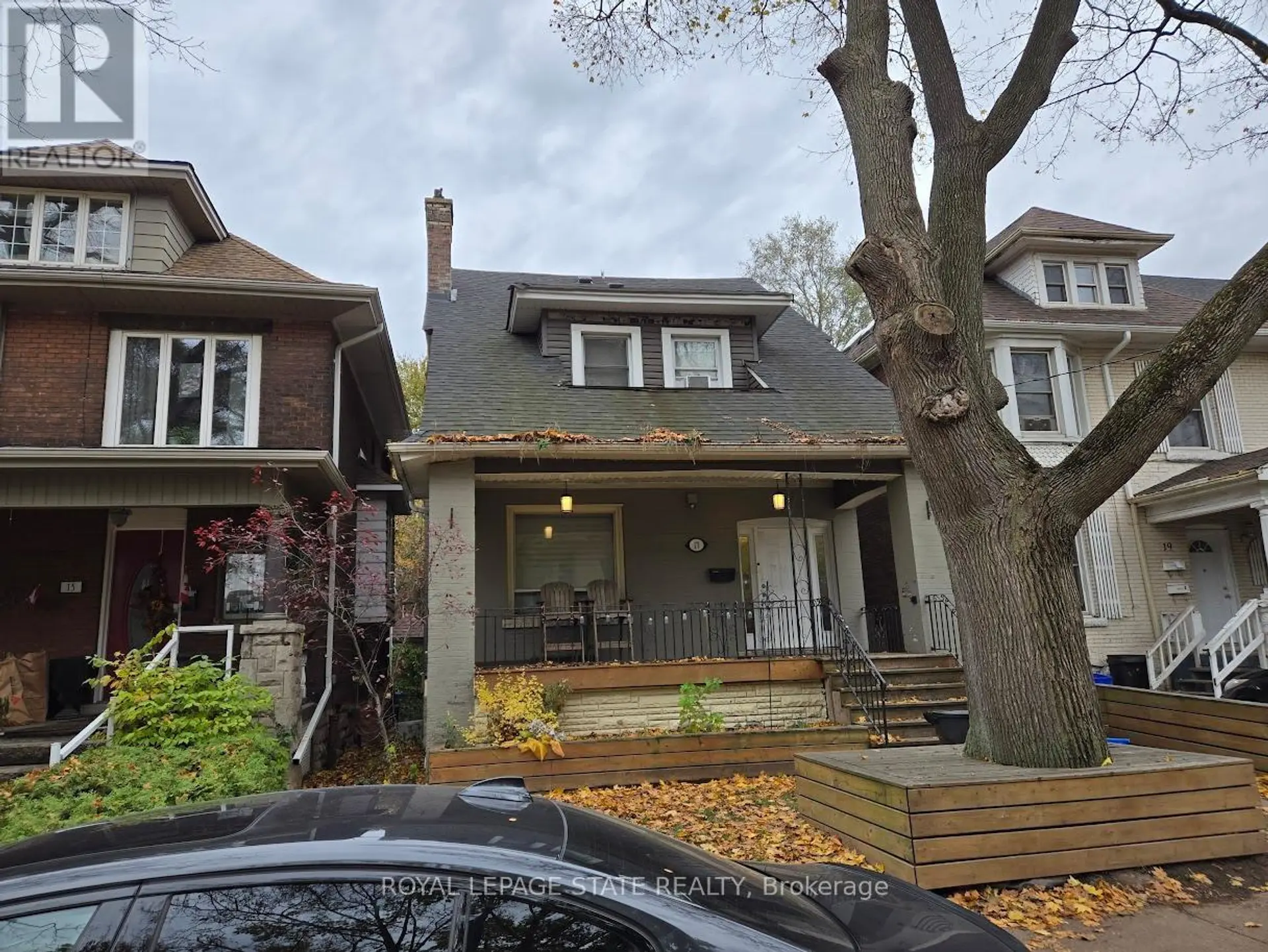 17 FAIRLEIGH AVENUE S - Image 1