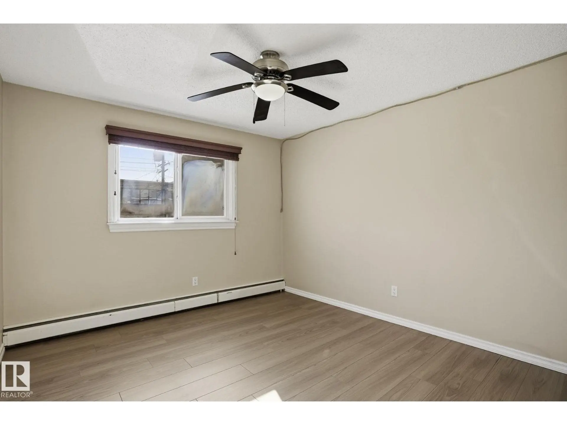 #202 10555 83 AV NW - Image 12