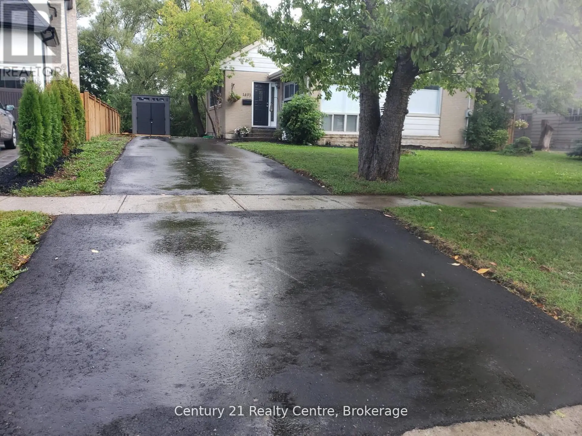 1491 PEMBROKE DRIVE - Image 1