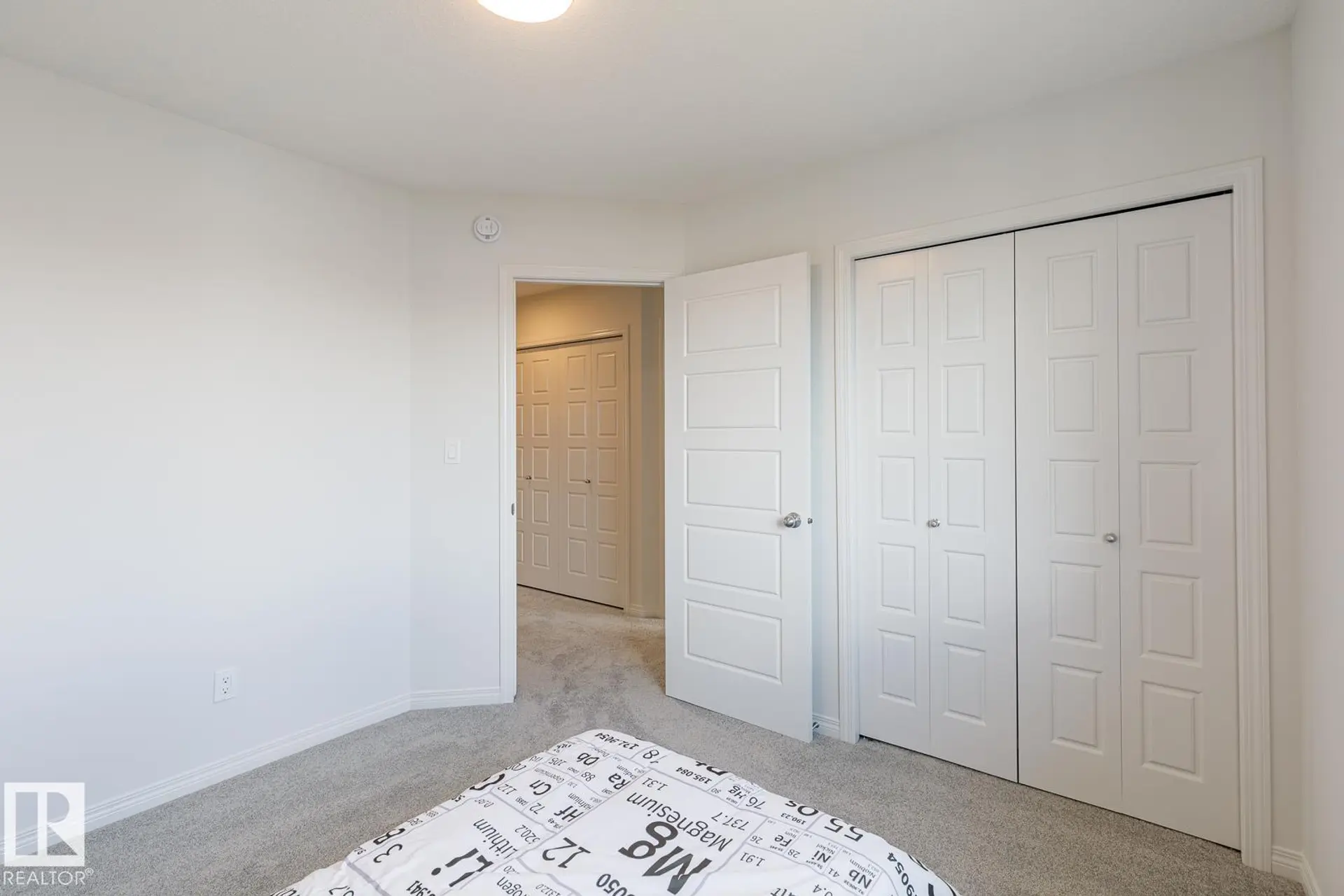 99 SILVERSTONE DR - Image 12