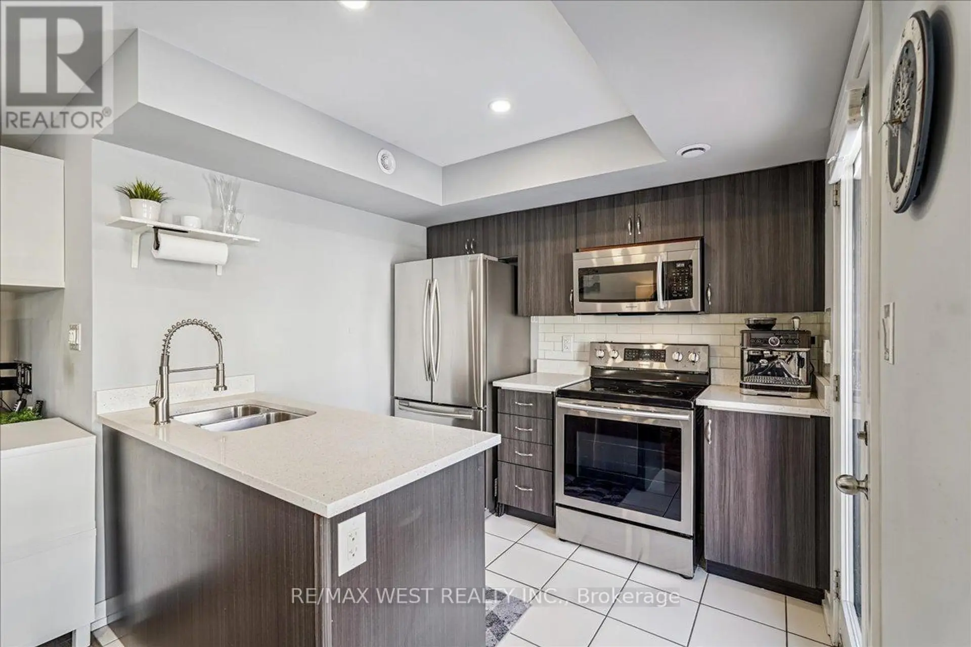 #148 80 PARROTTA DRIVE - Image 7
